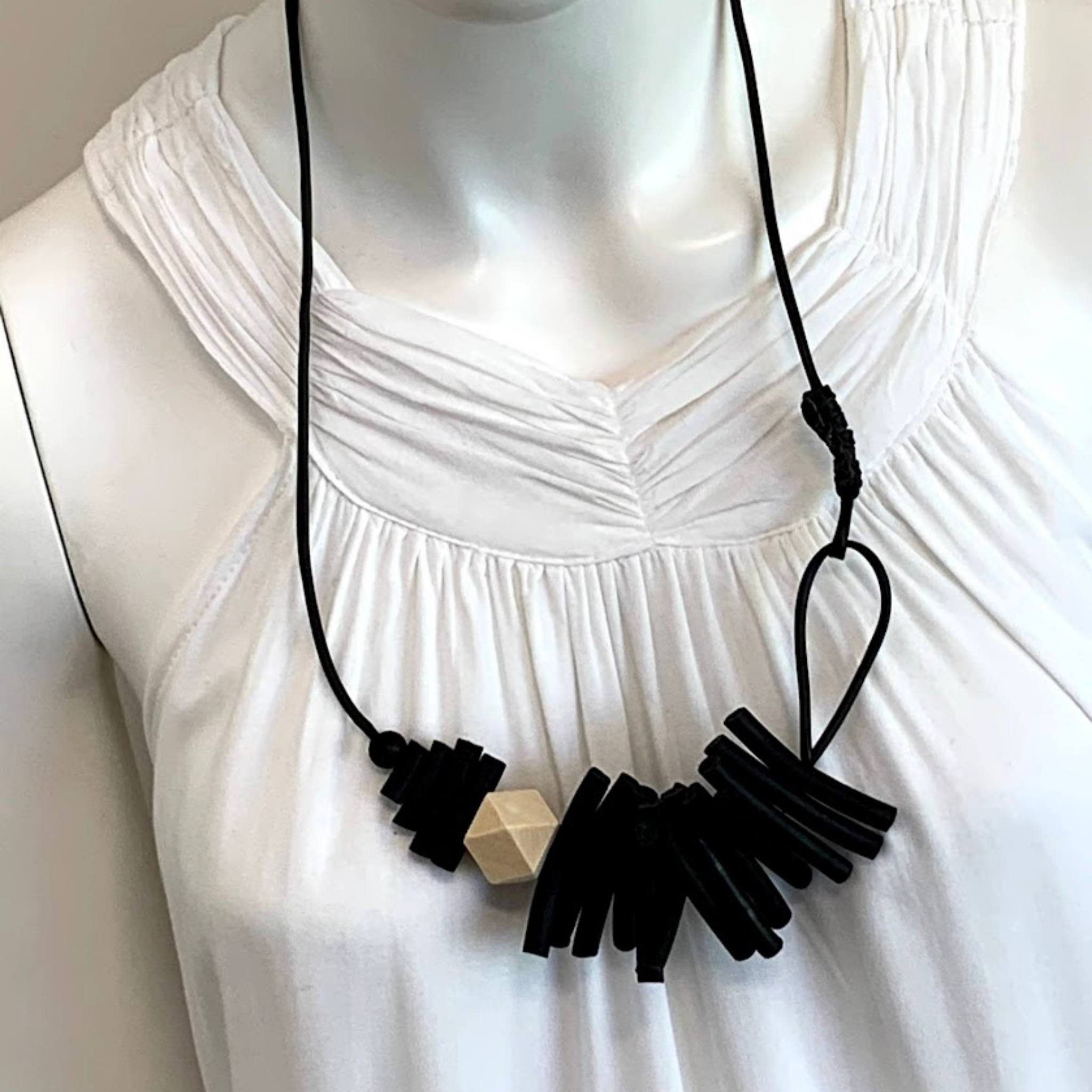 W-J605 ECRU IMAGE 5.png