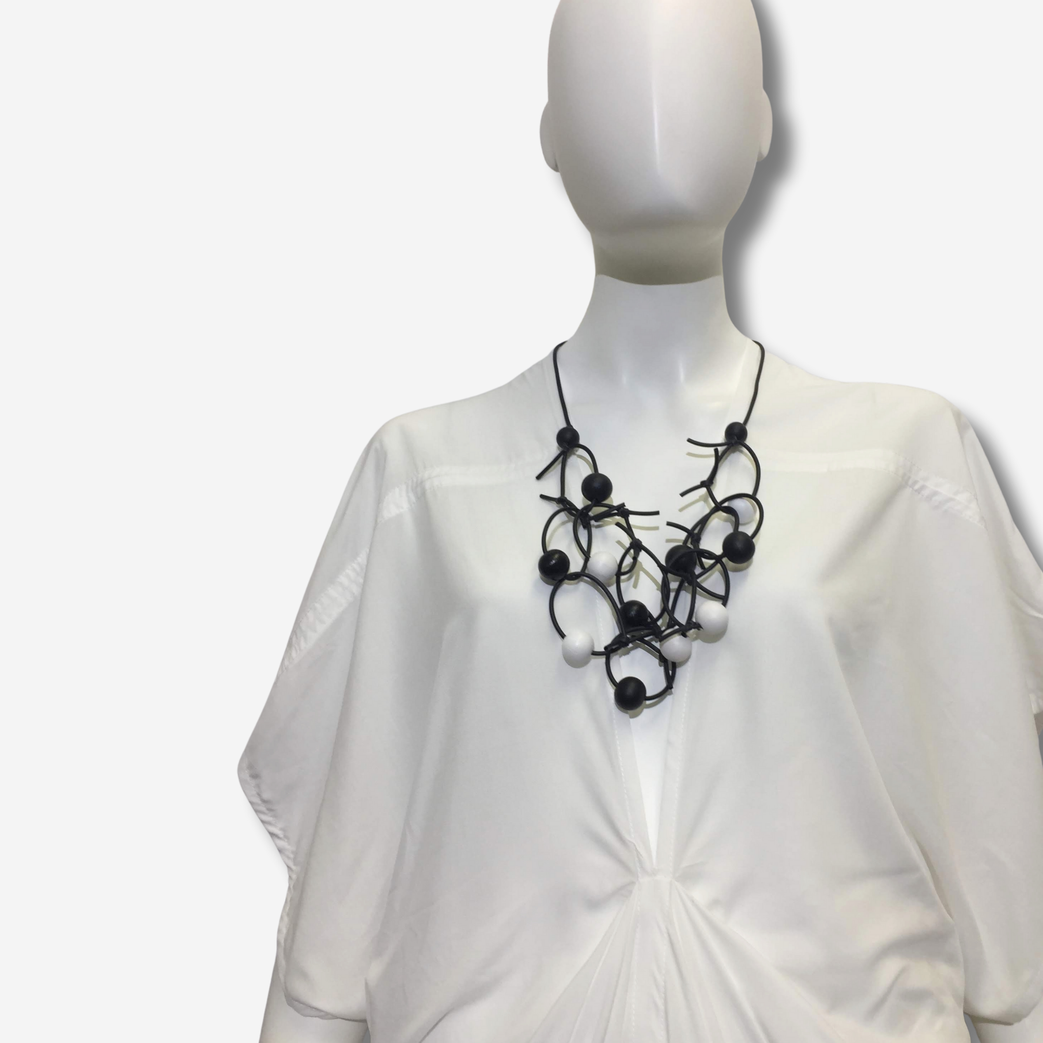 W-J420 ONYX WHITE 4.png