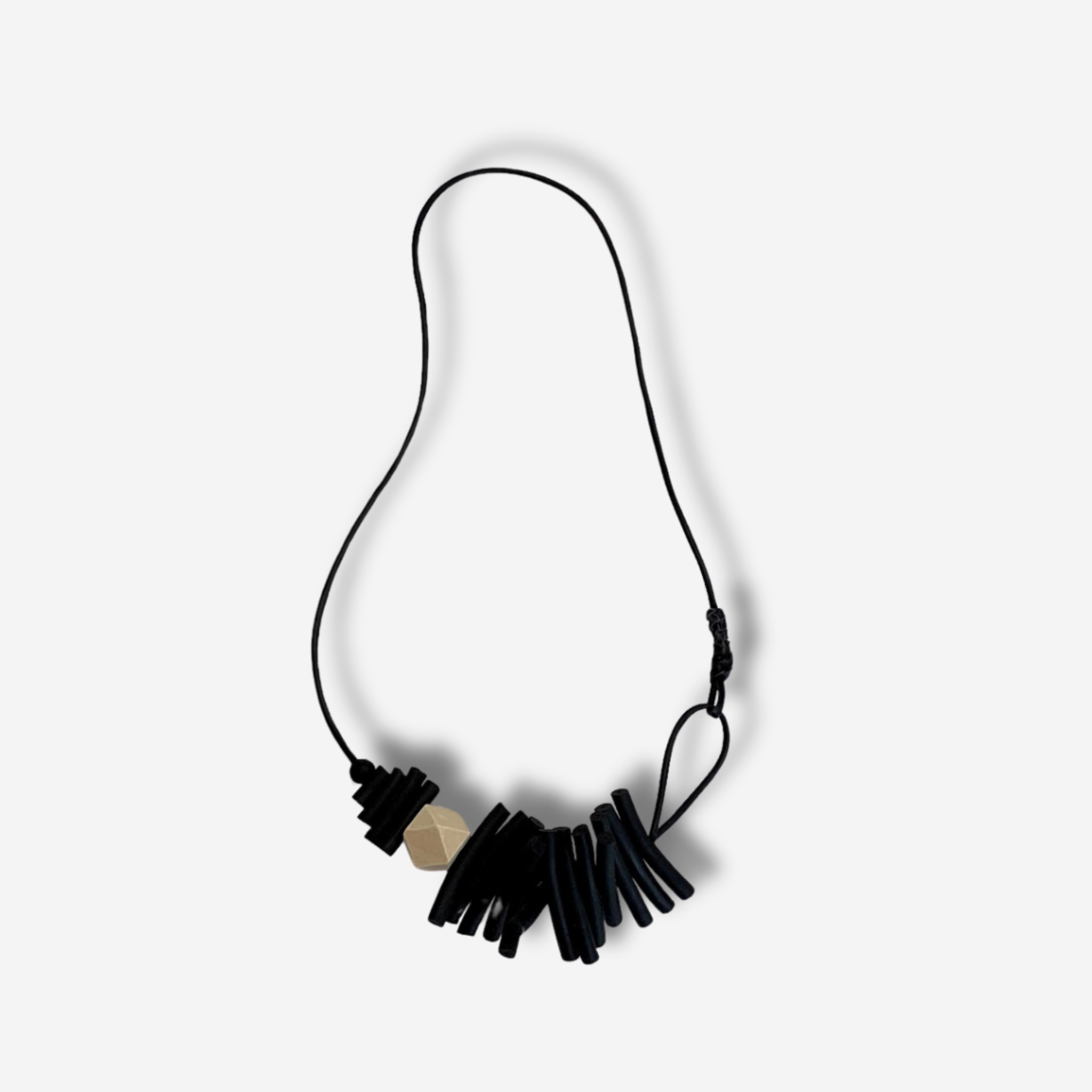 'IZANDA II' BEAD FEATURE RUBBER COLLIER