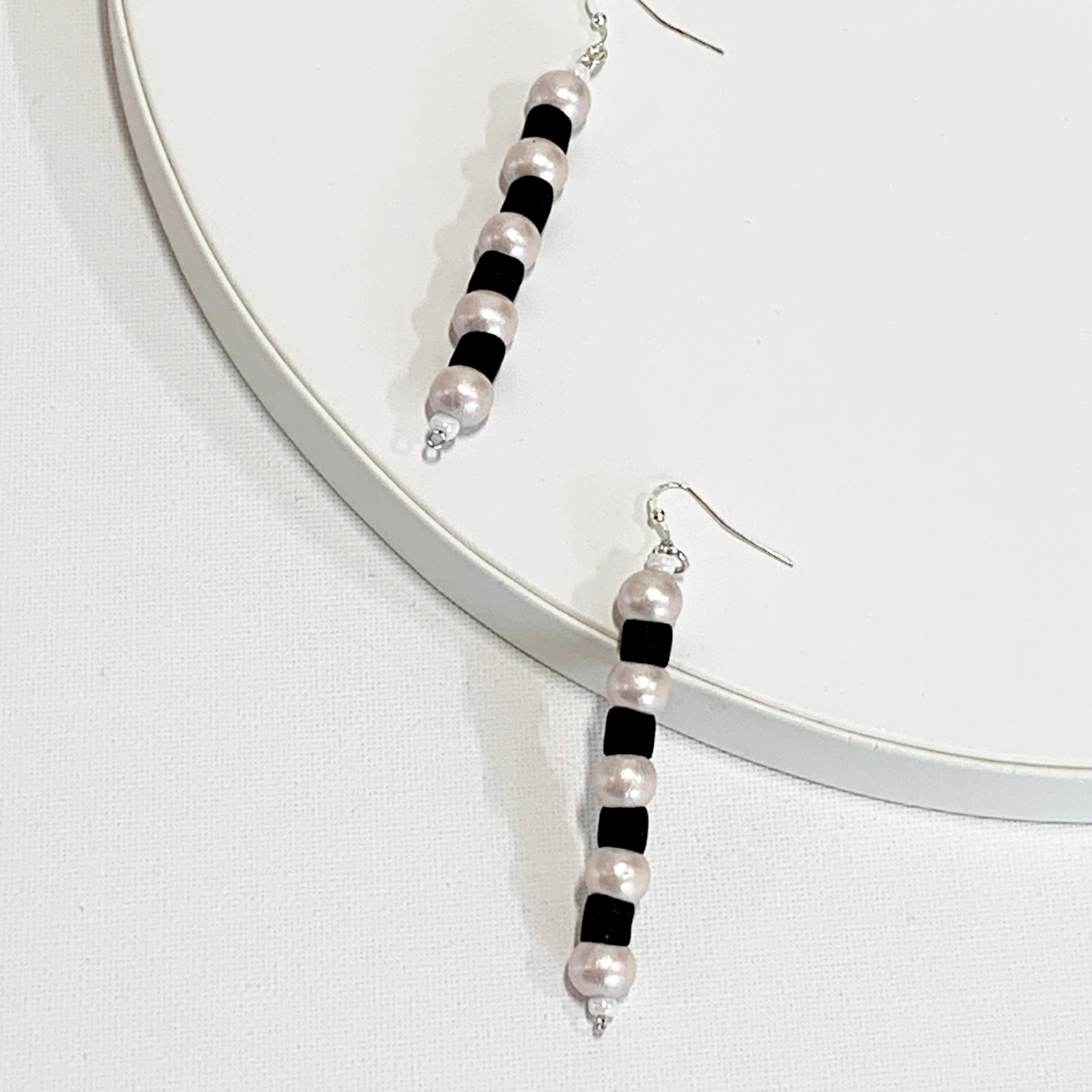 W-J384 PEARL IMAGE 3.png