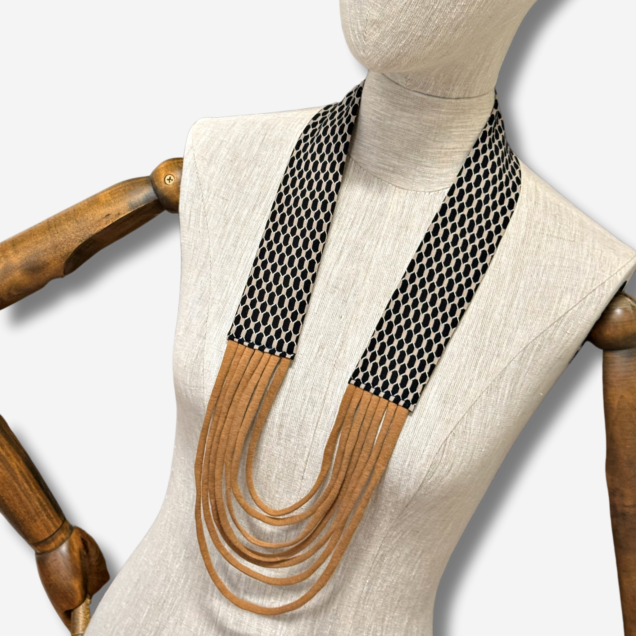 W-S MULTI STRAND PENDANT STRIPE 7.png