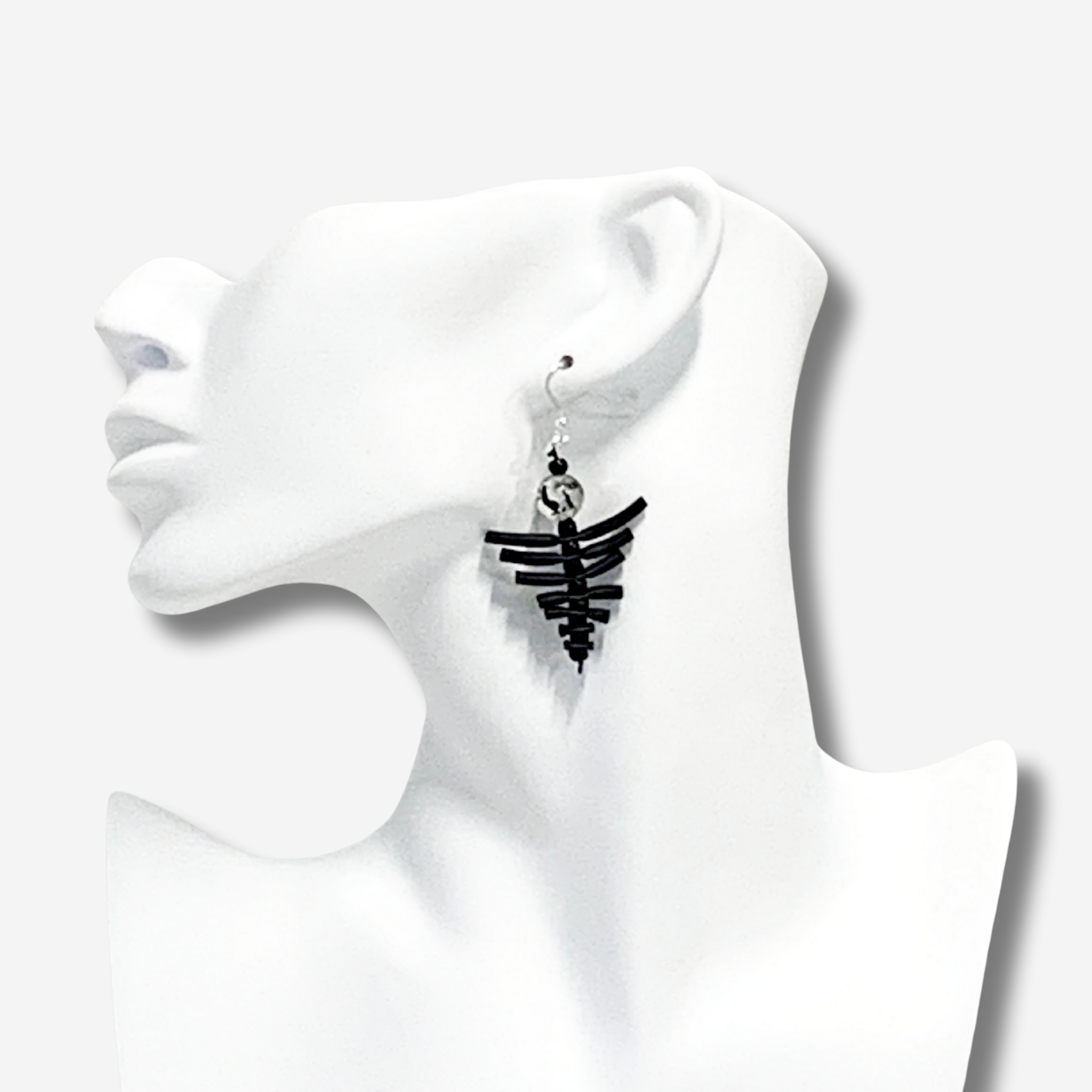 W-J555 AZRIEL IMAGE 3.png