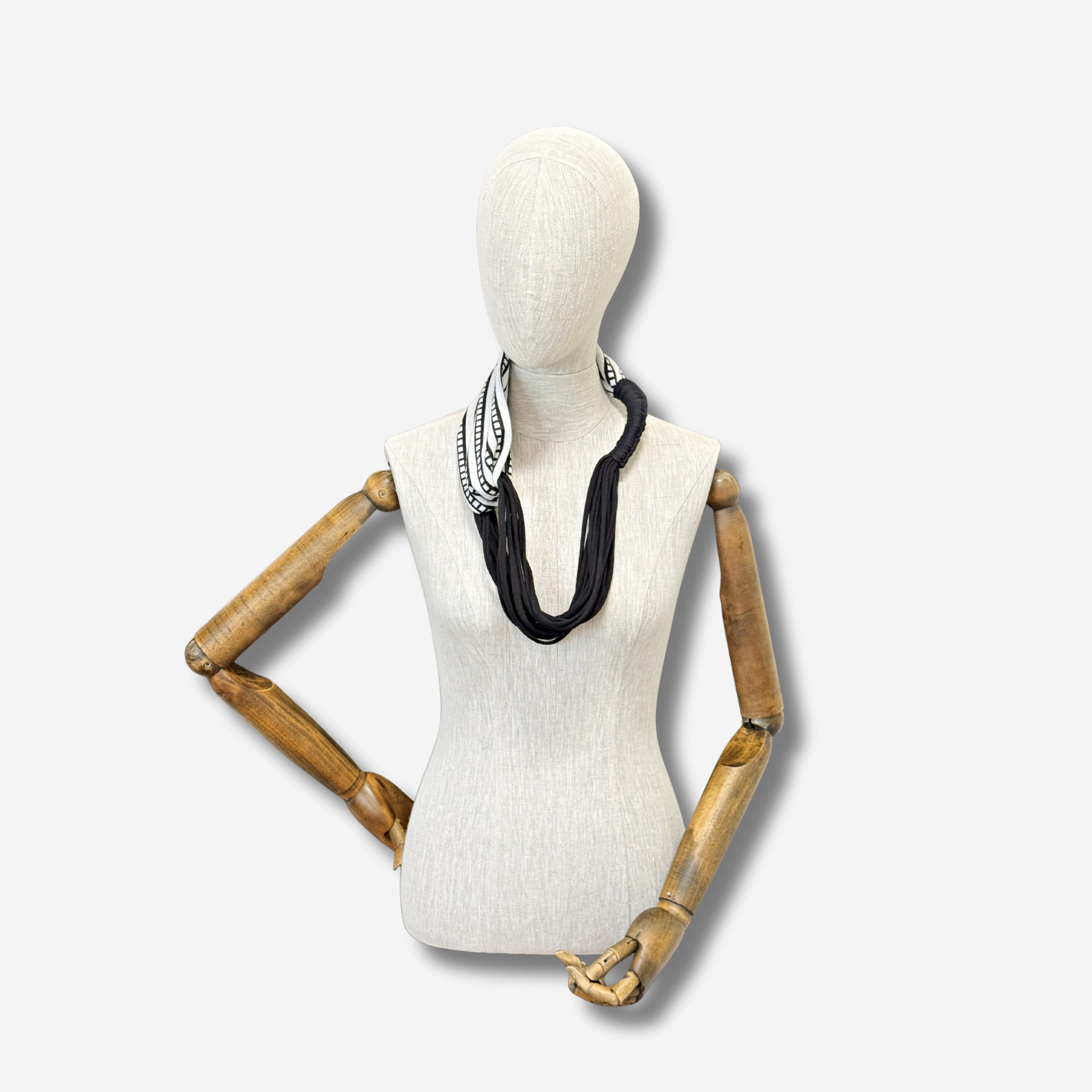 W-S SCARFETTE SPLICED LINEAR 3.png