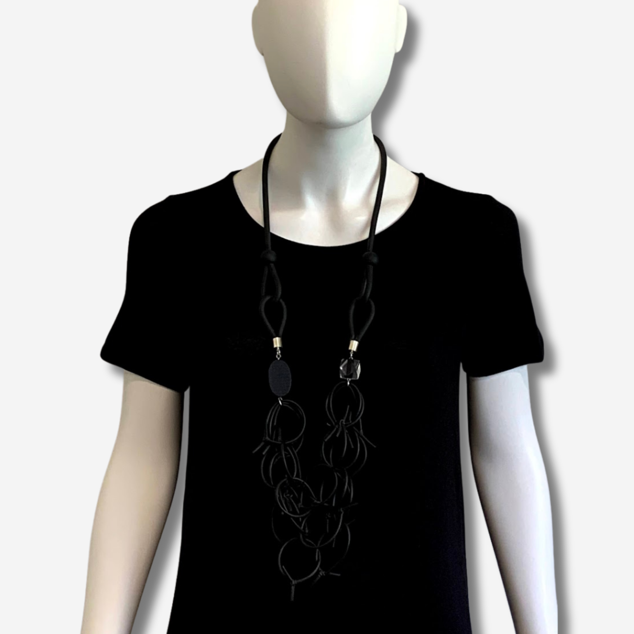 W-J667 AZRIEL IMAGE 4.png