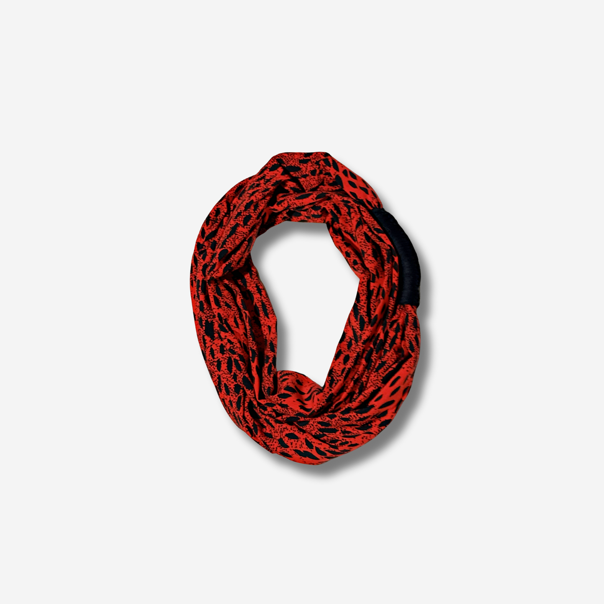 W-S RED BLACK SPOT SCARF 3.png