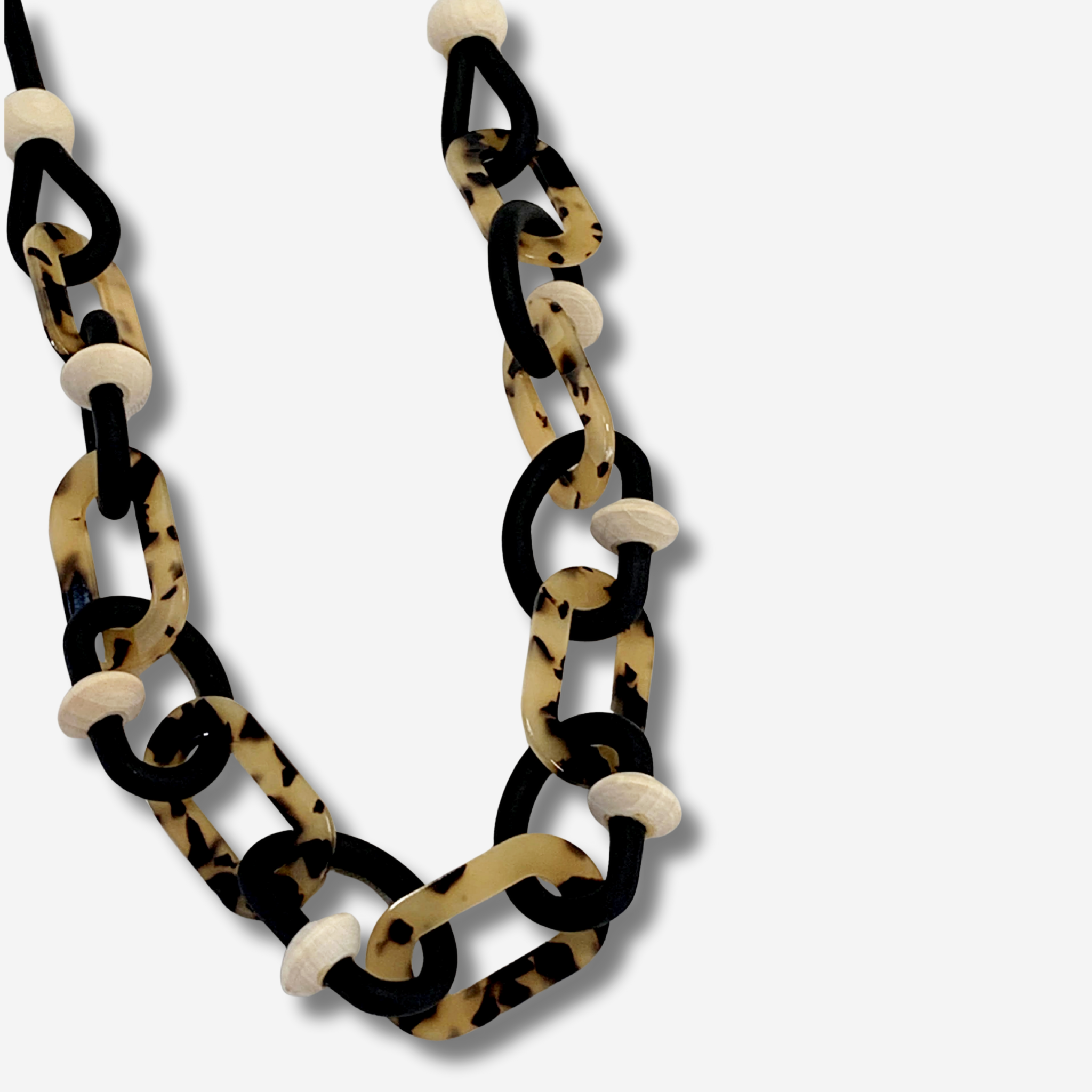 W-J741 AUDEN IMAGE 1.png