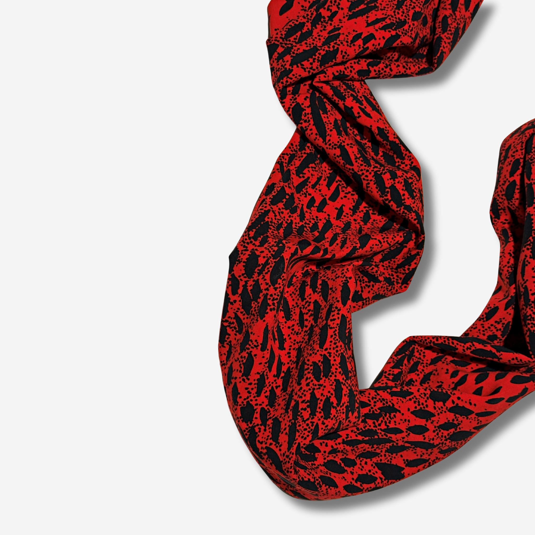 W-S RED BLACK SPOT SCARF 5.png