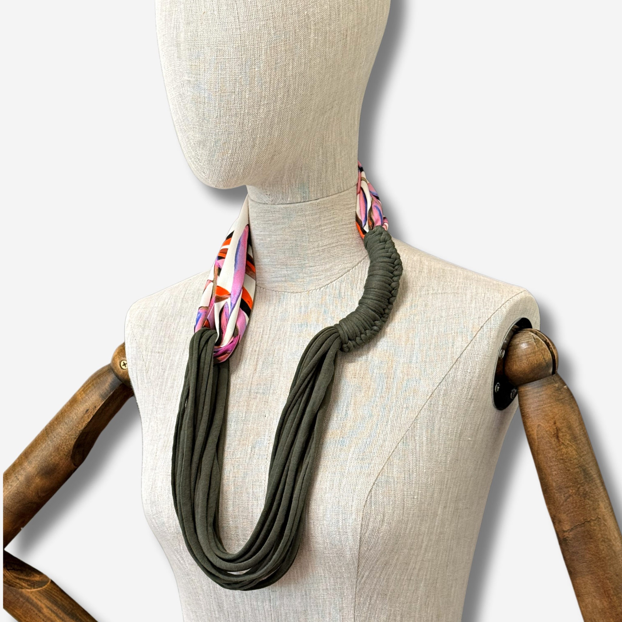 W-S SCARFETTE FLORAL KHAKI 2.png