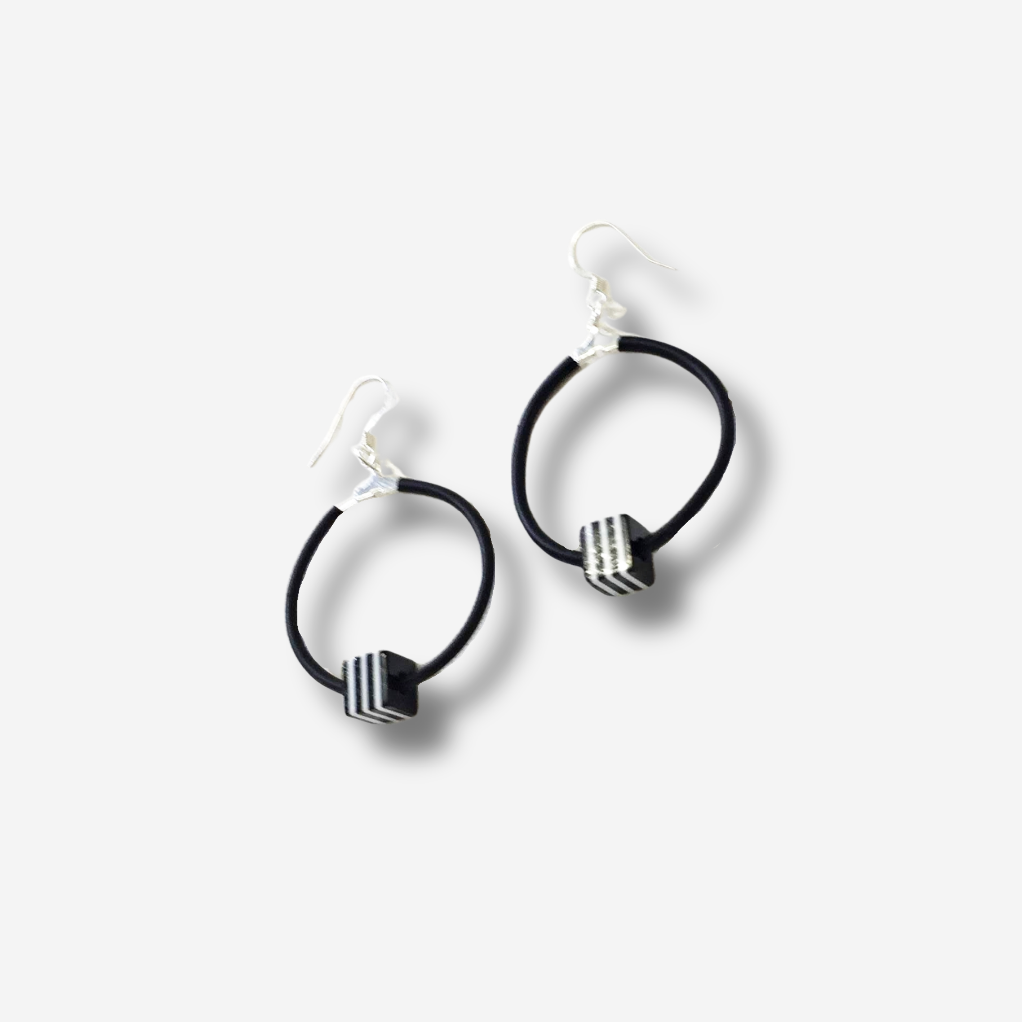'GOSIA' DROP EARRING