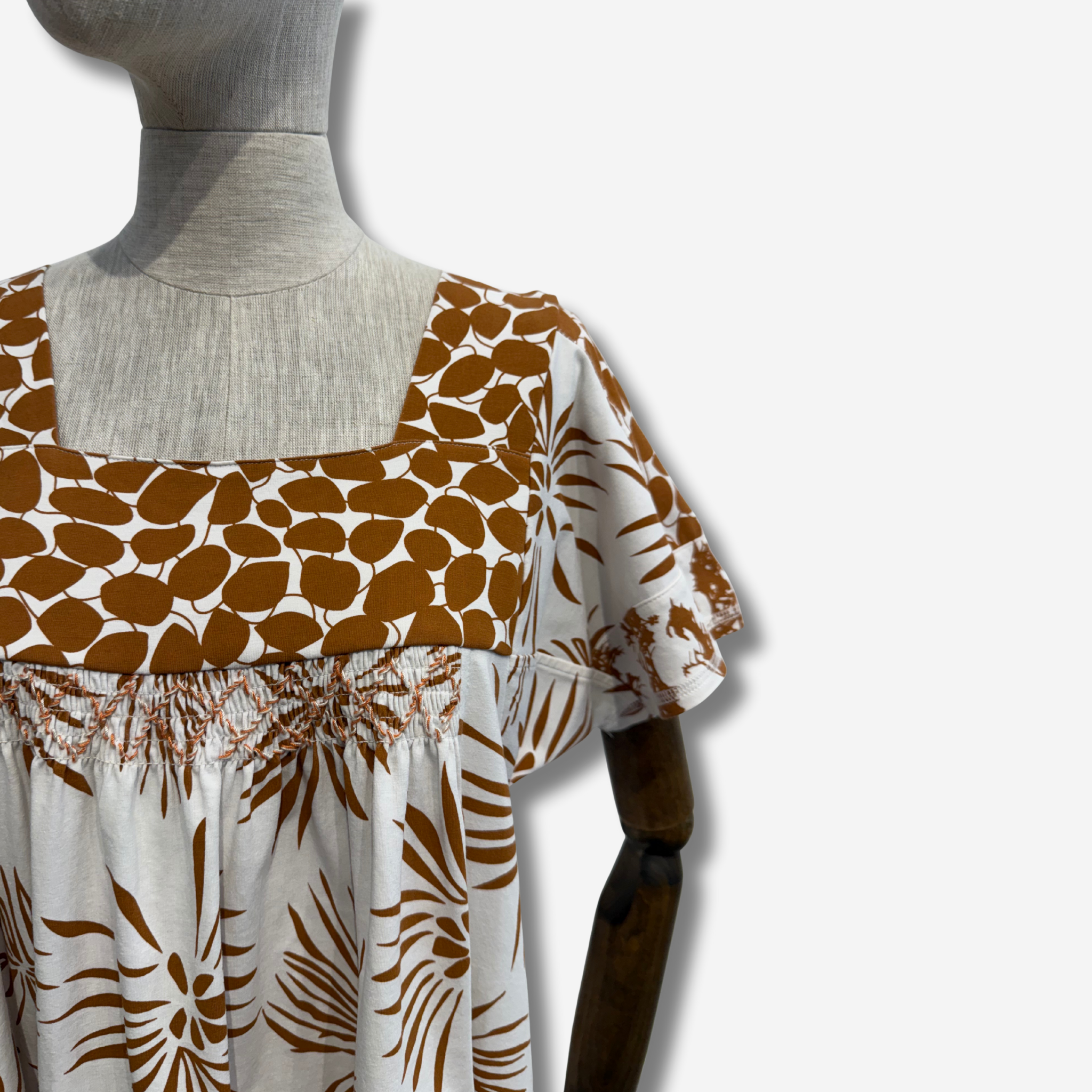 W-A SQUARE NECK TOP 6.png