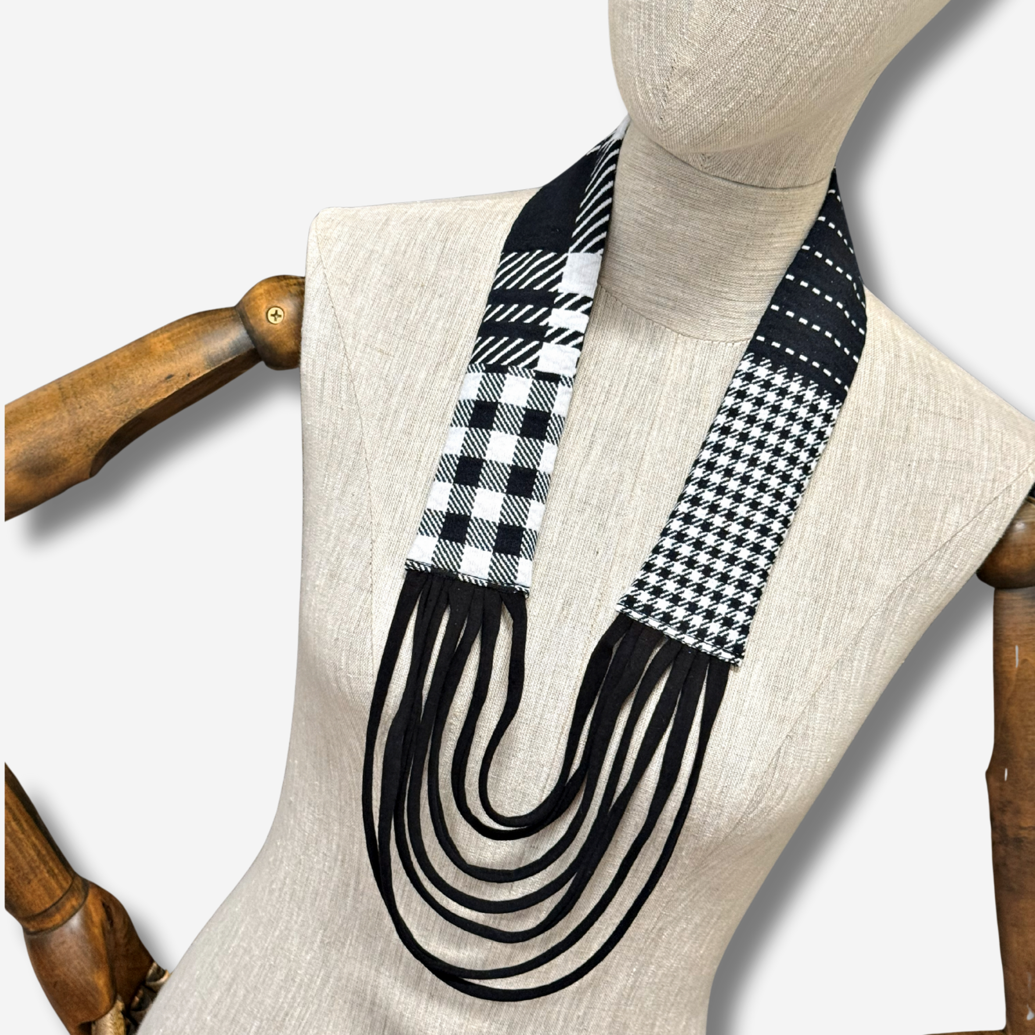 W-S MULTI STRAND PENDANT ONYX 1.png