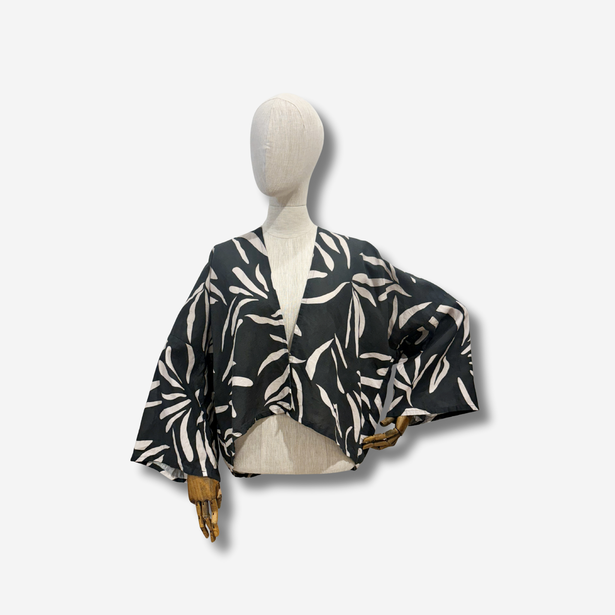 'FUKU' CROPPED KIMONO