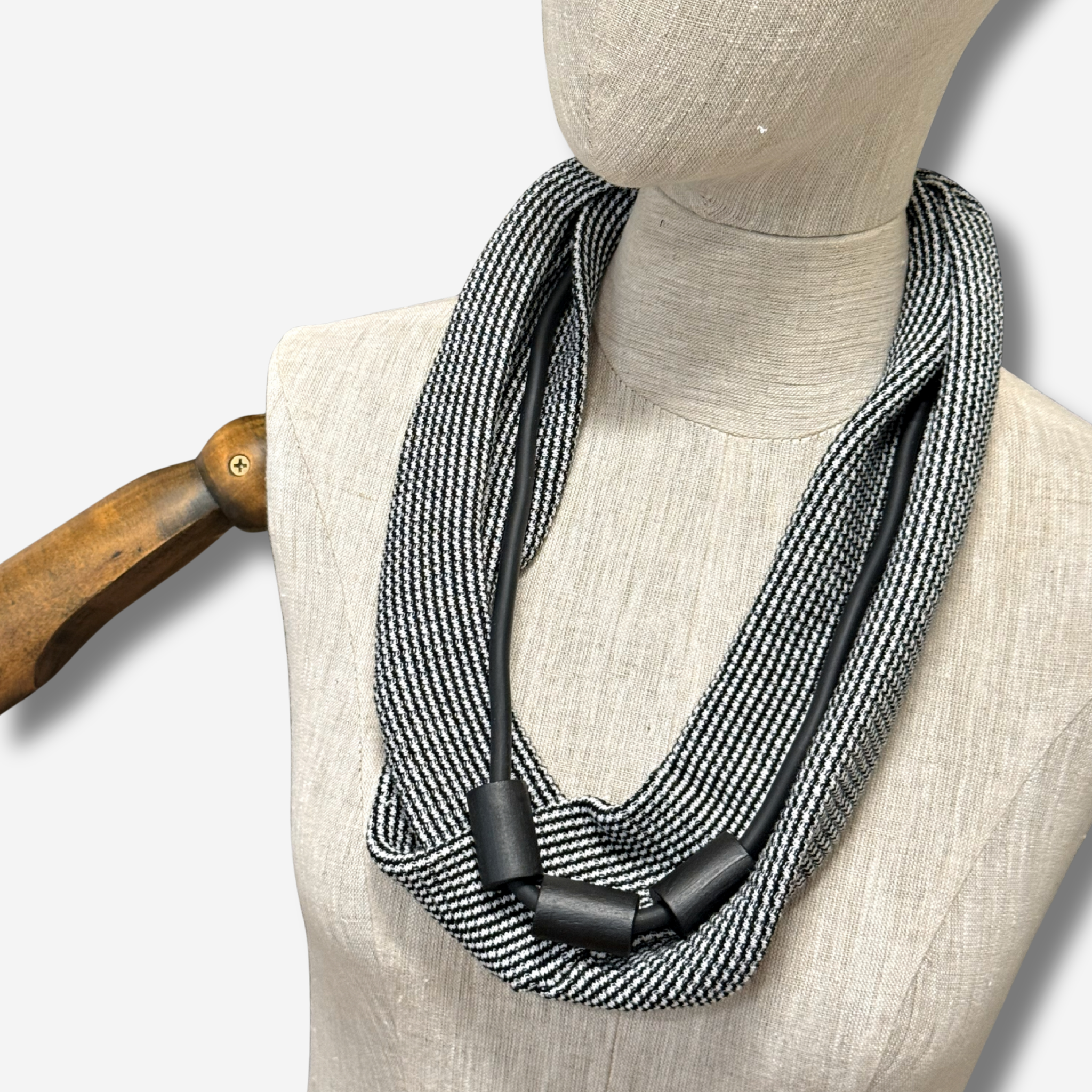 W- S SCARFETTE MINI CHECK 3.png