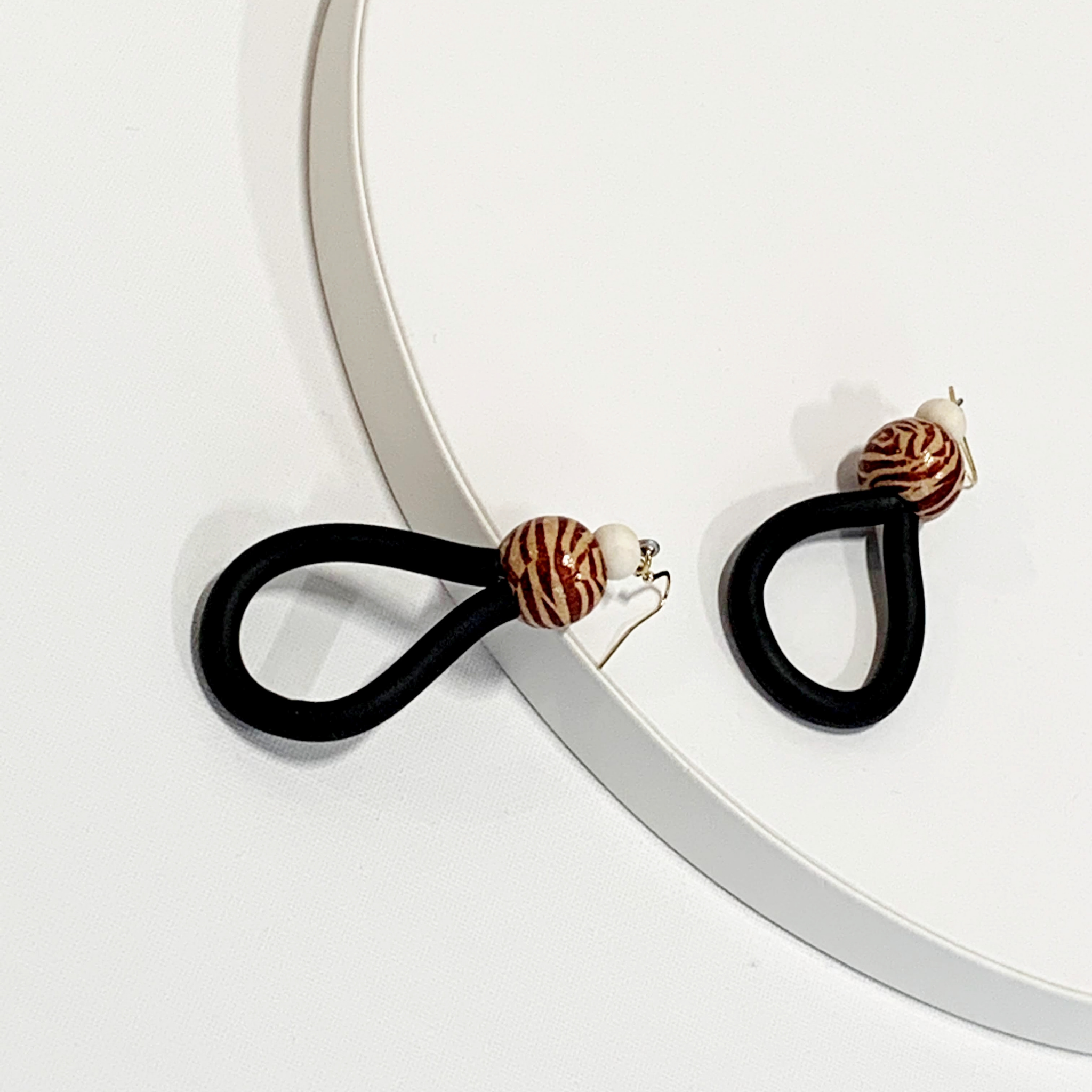 W-J287 TYGRA IMAGE 3.png