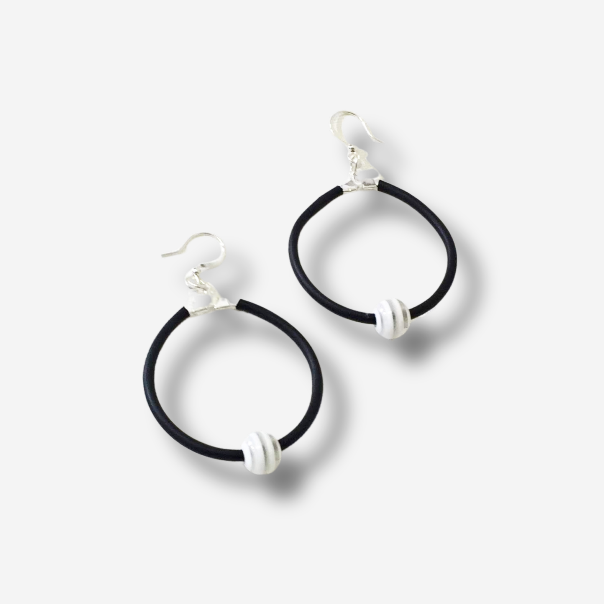 'GOSIA' DROP EARRING