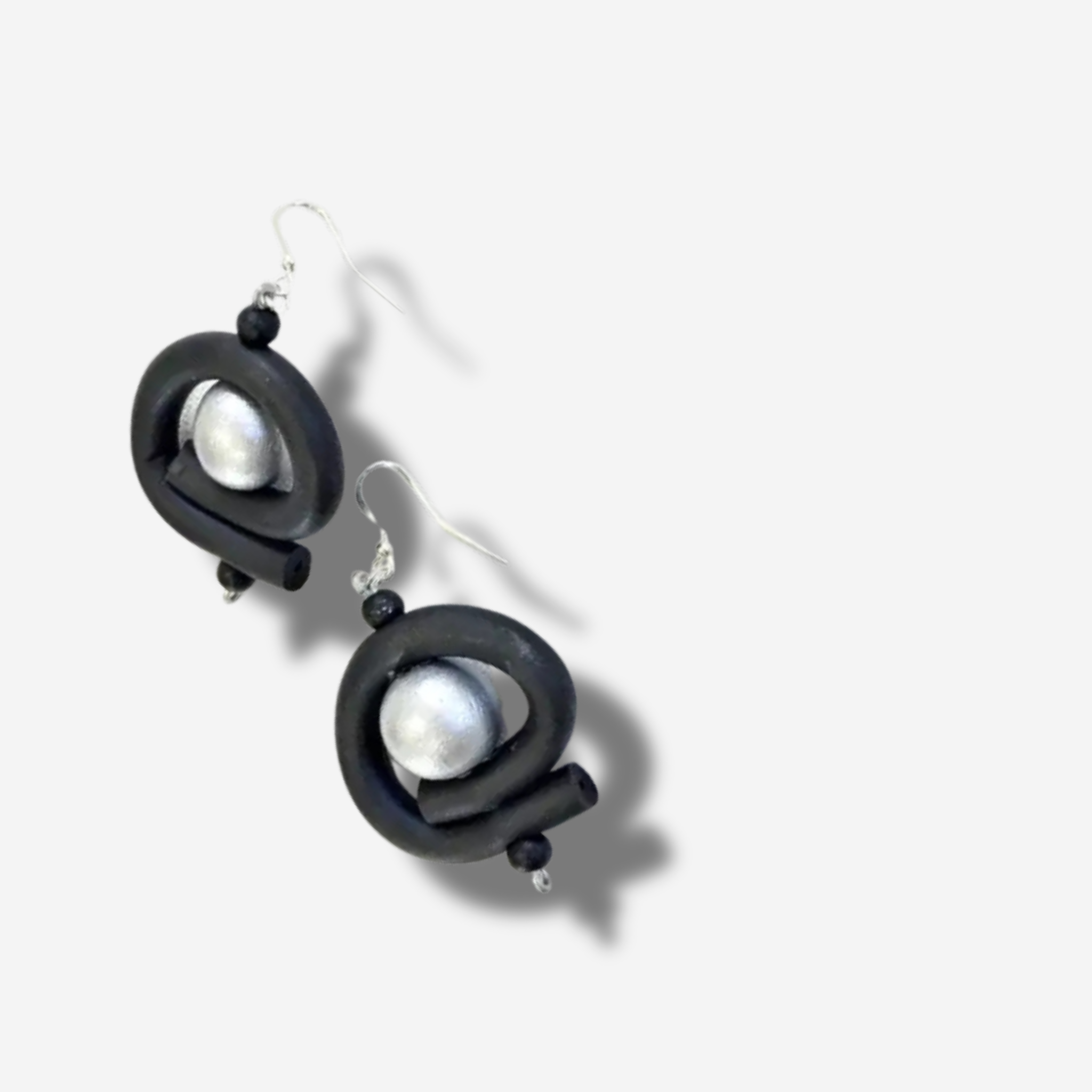 'ROKINSA' DROP EARRING