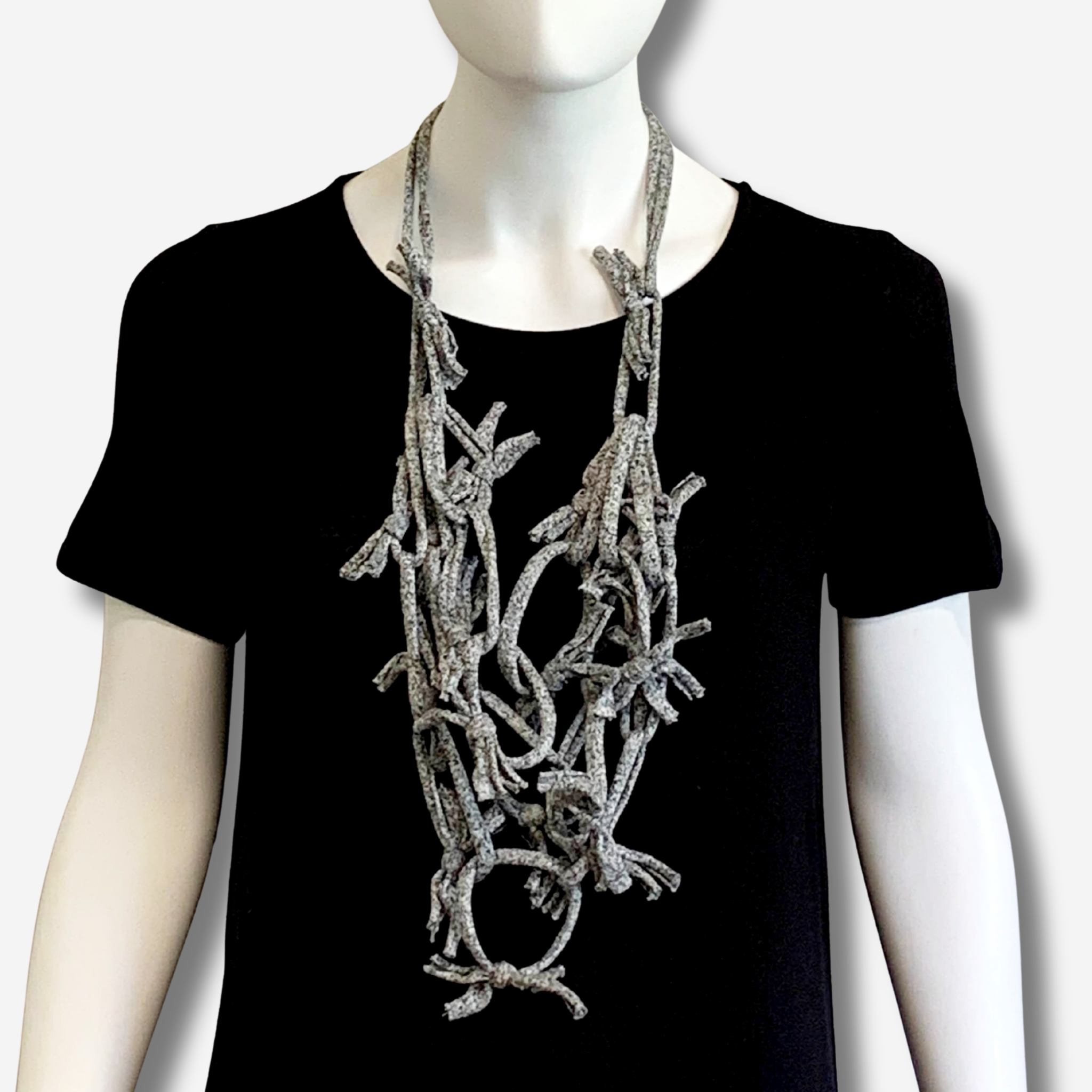 W-J007 STRUAN IMAGE 1.png