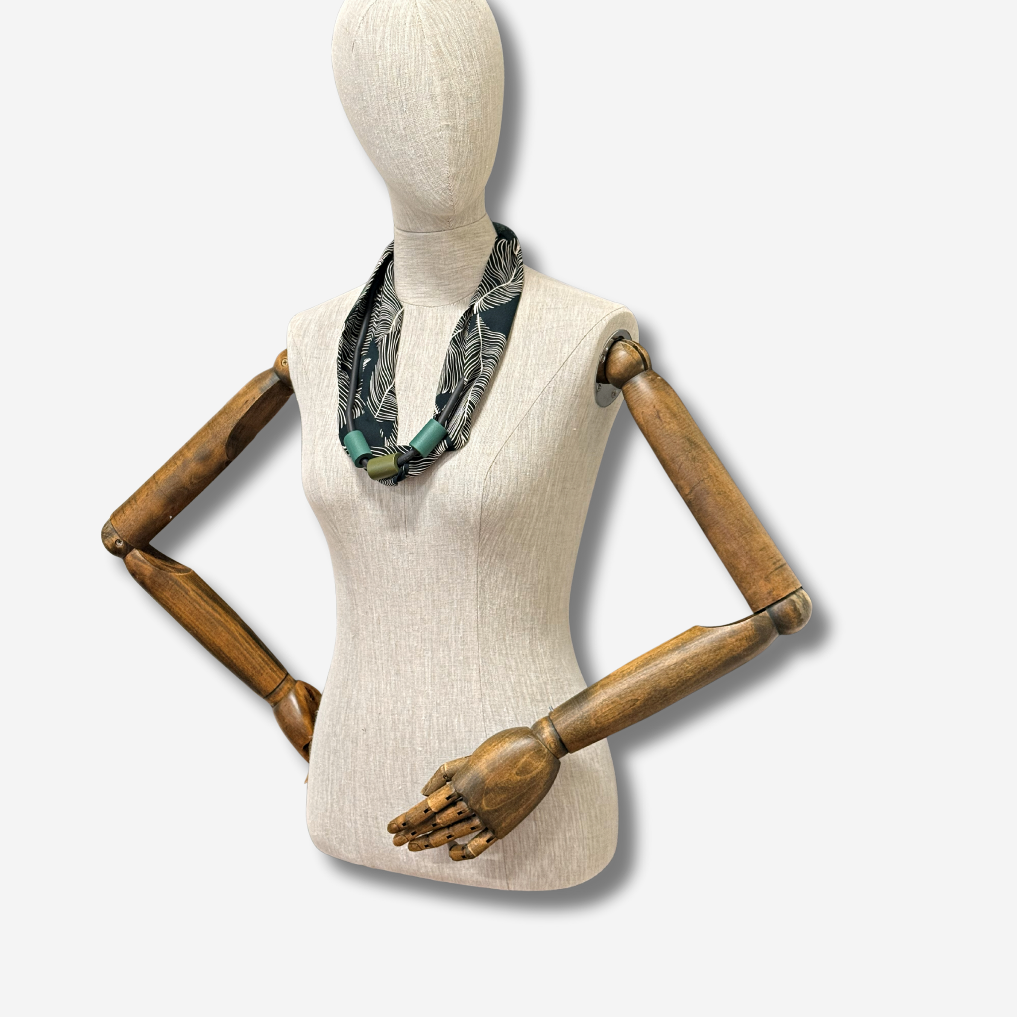 W- S SCARFETTE LEAF 5.png