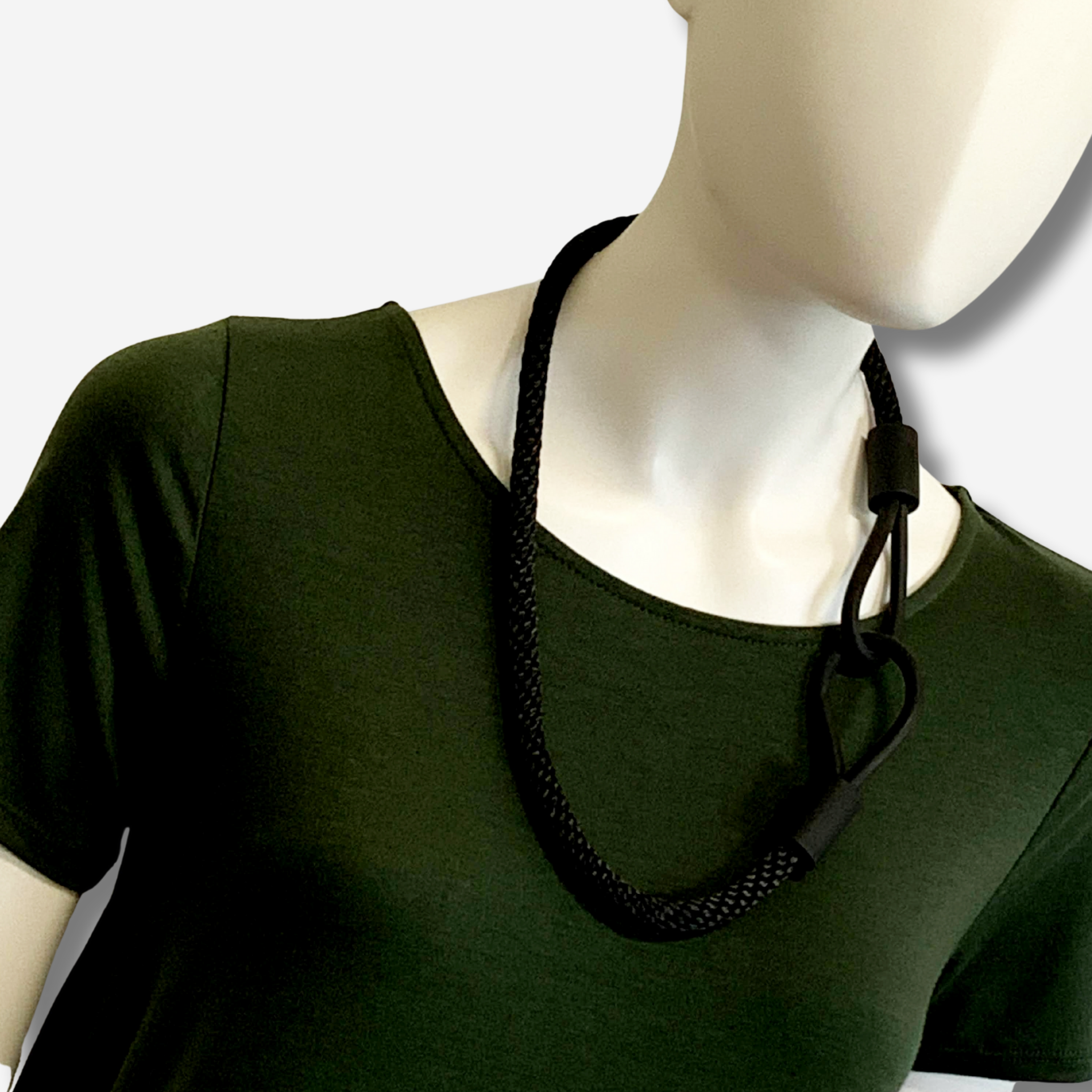 W-J687 ONYX IMAGE 4.png