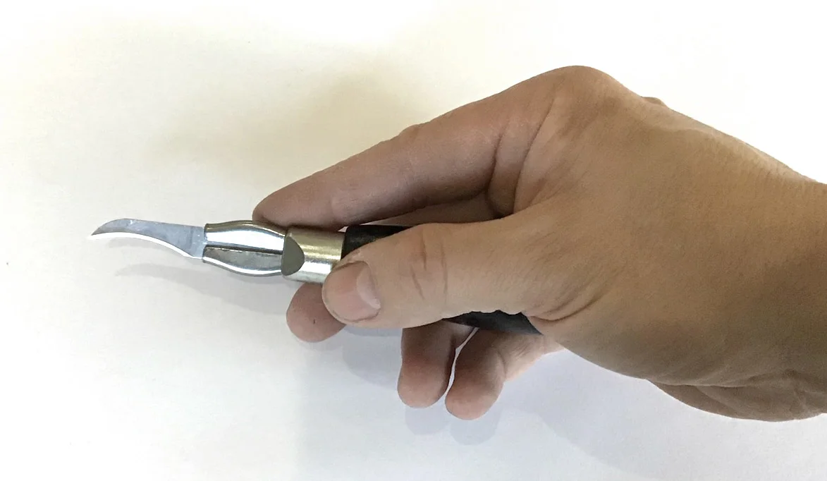 clikcing knife3.jpg
