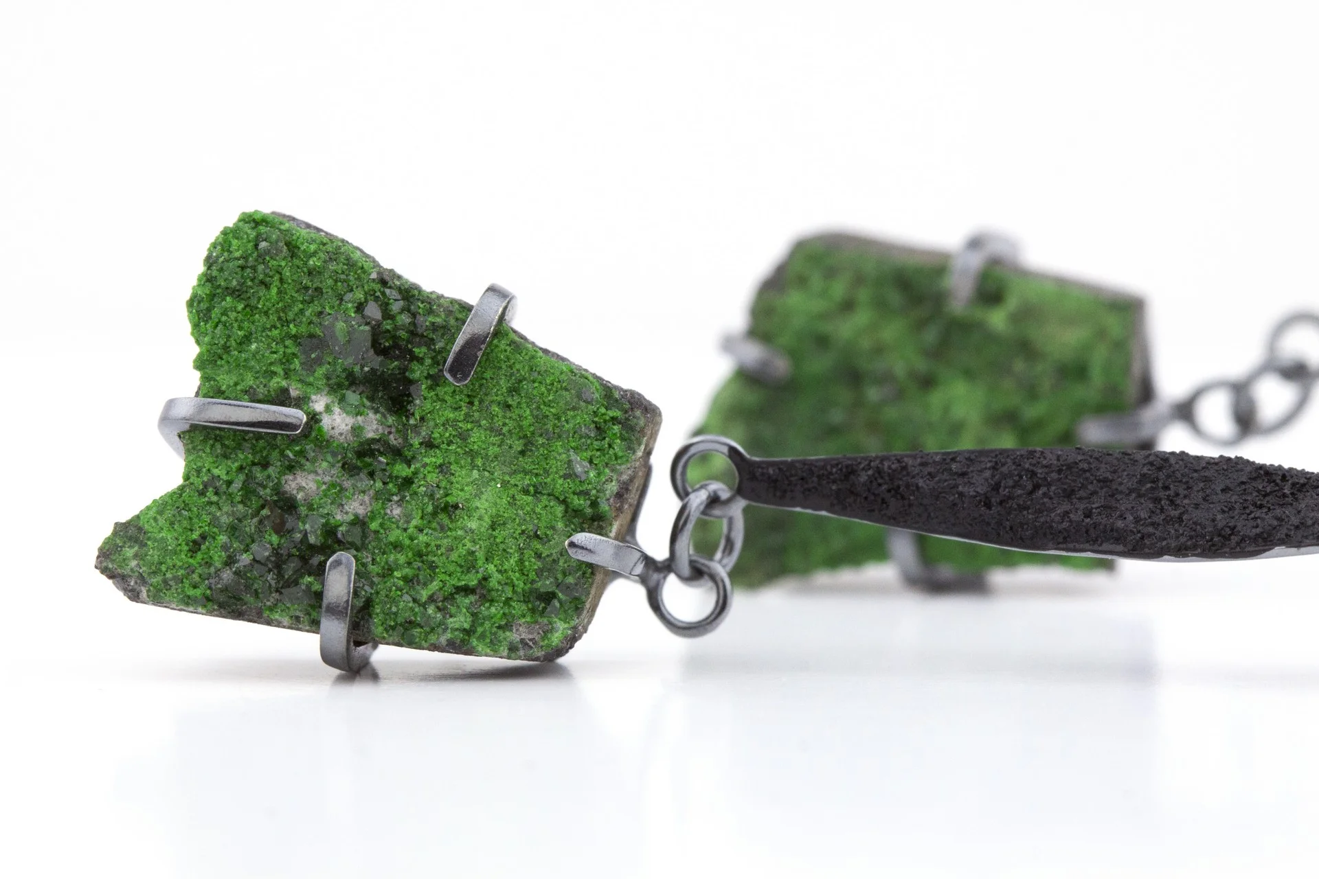 Exclusive Uvavorite earrings