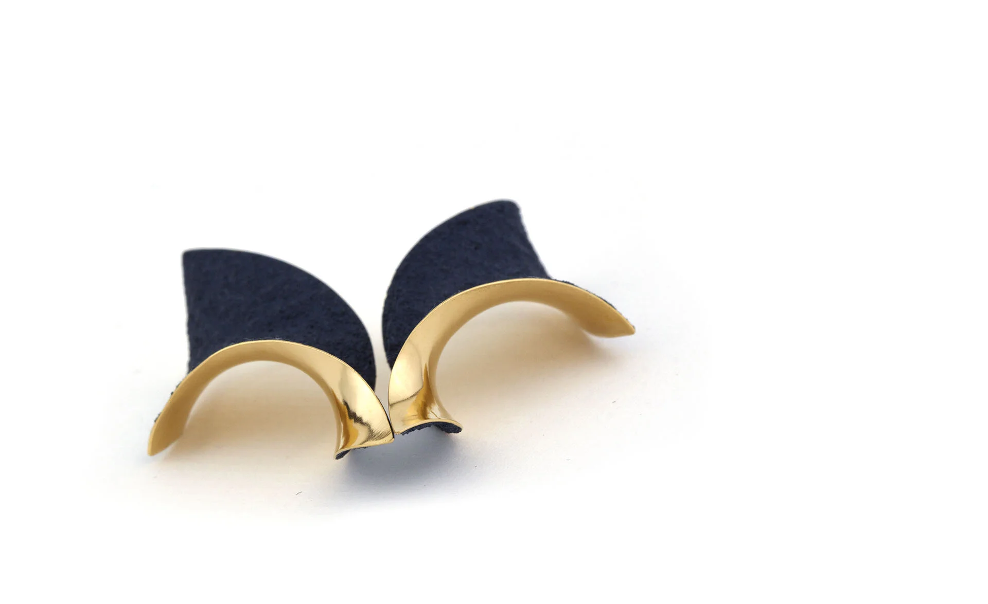 Shades Triombus earrings