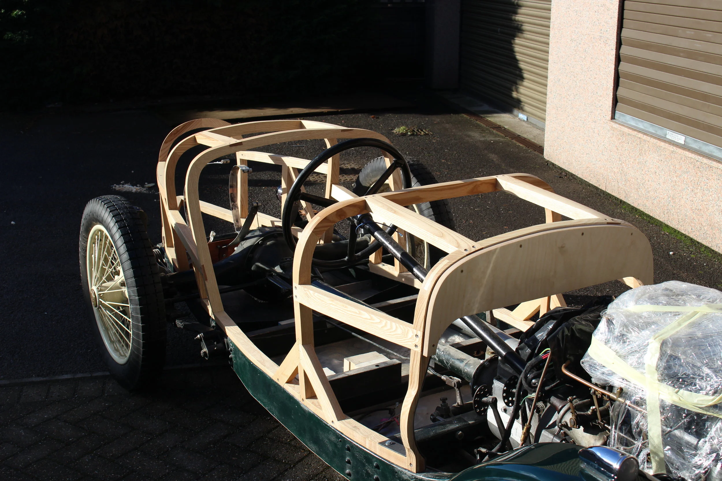 custom-carpentry-Bristol-classic-car.JPG