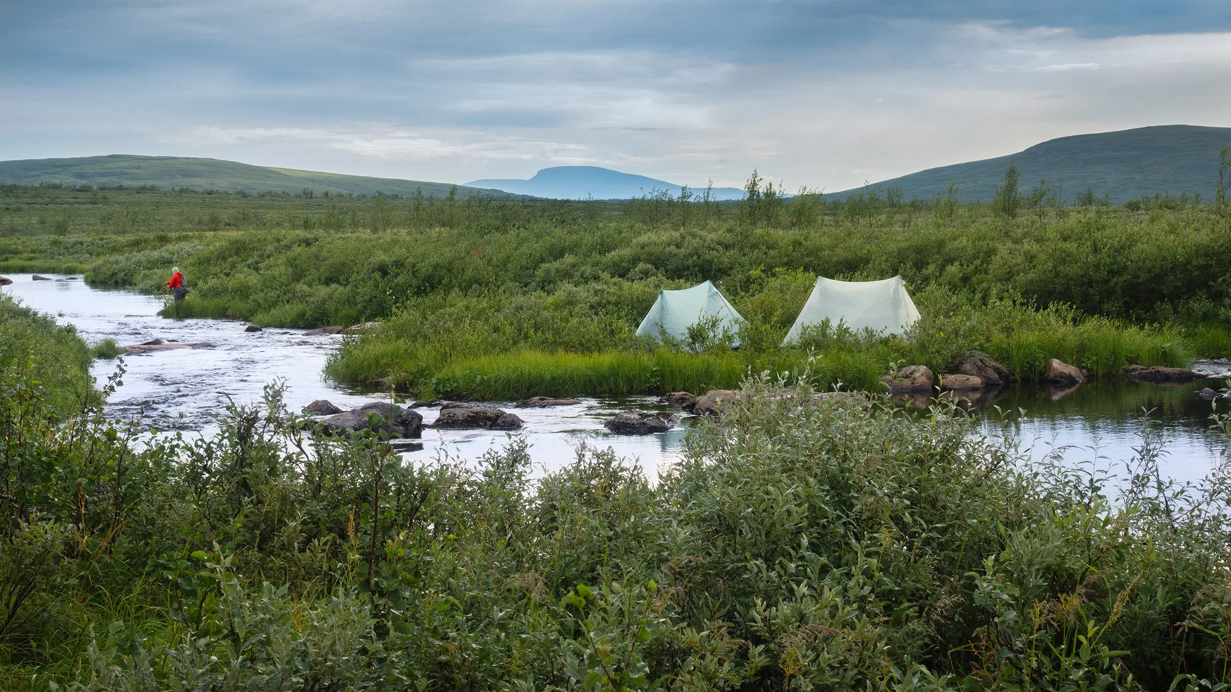 fly fishing hiking swedish lapland 2025