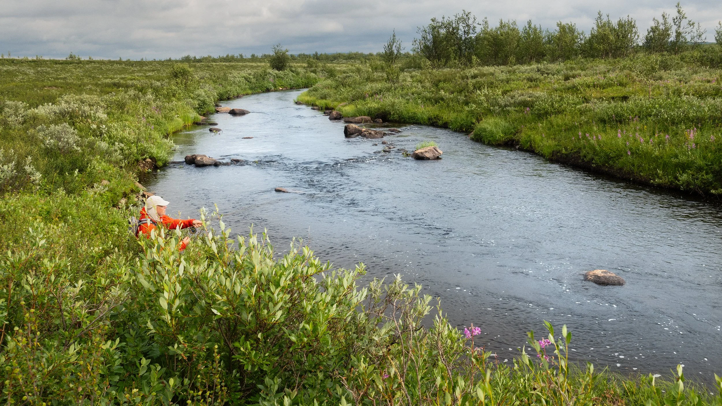 fly fishing hiking swedish lapland 2025