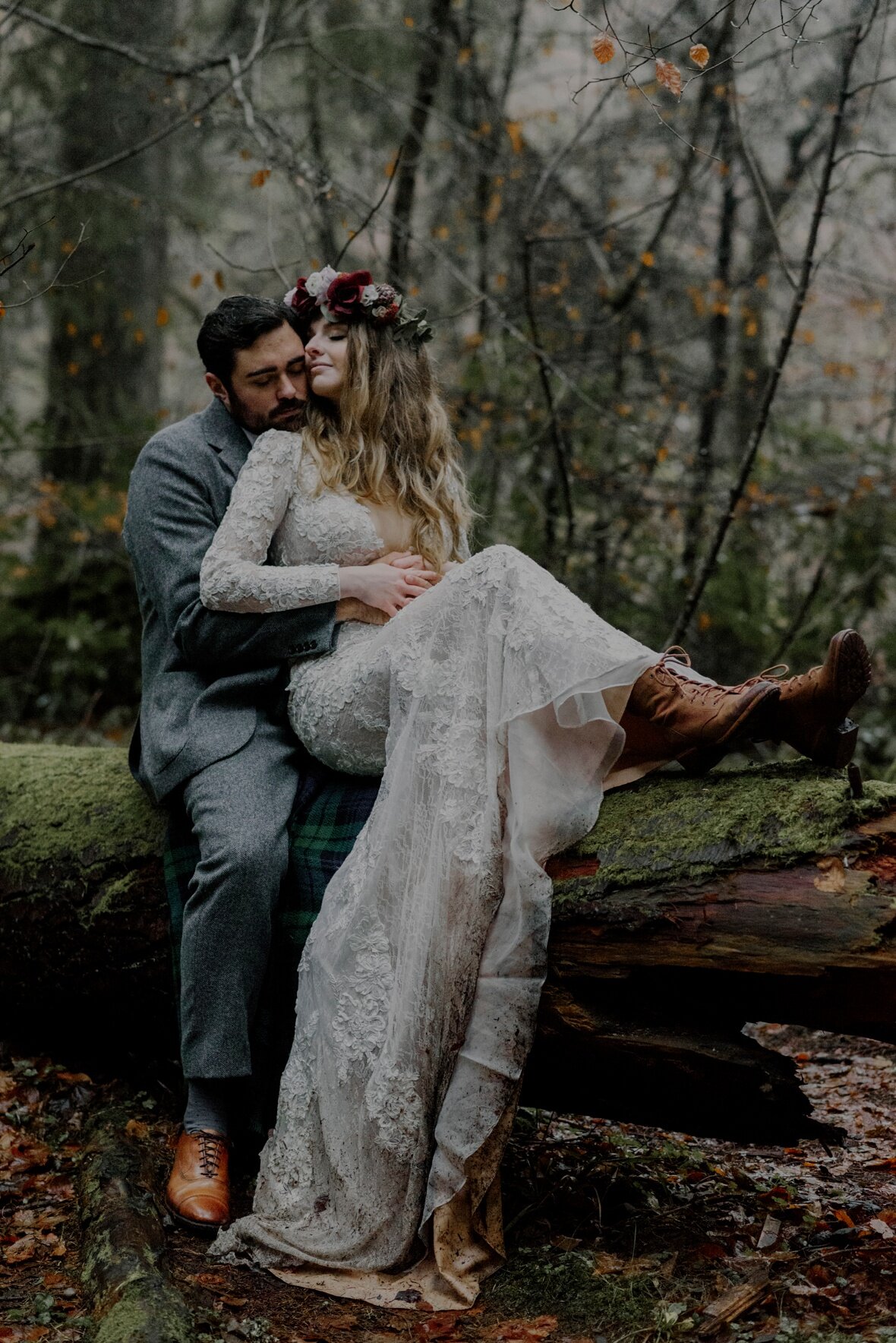 intimate wedding at Dunkeld