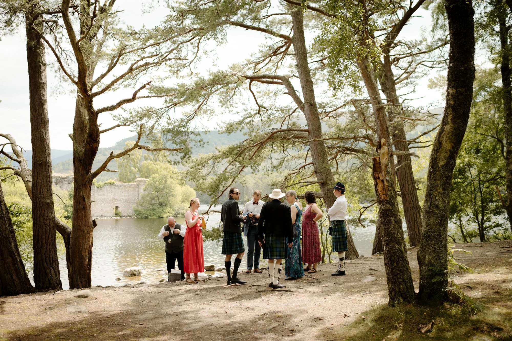 Loch and Castle An Eilein wedding