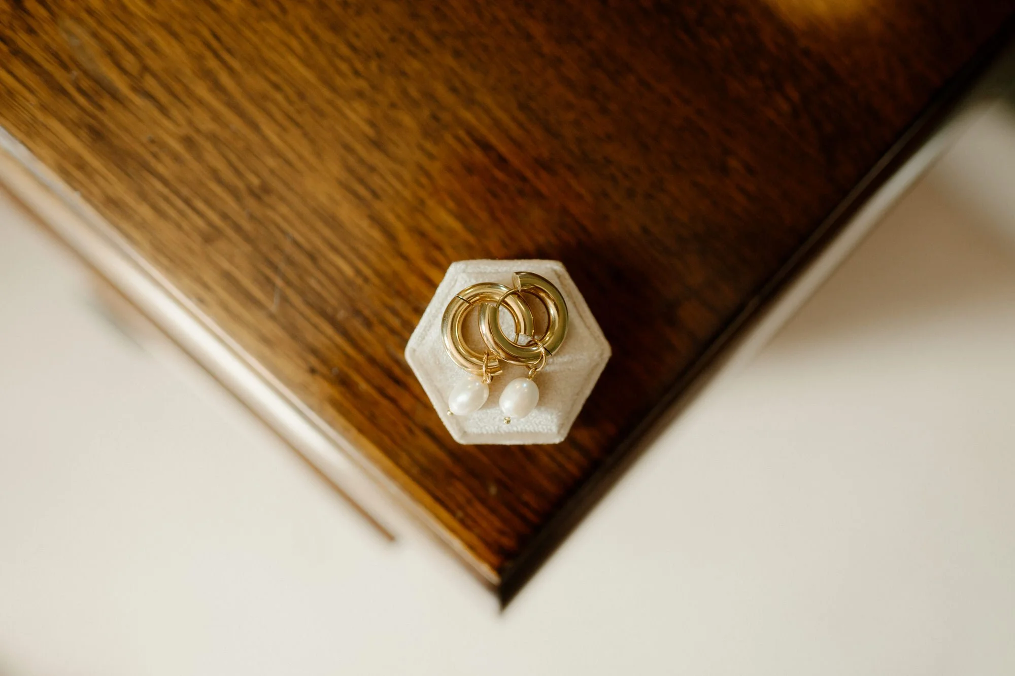 jewellery wedding details