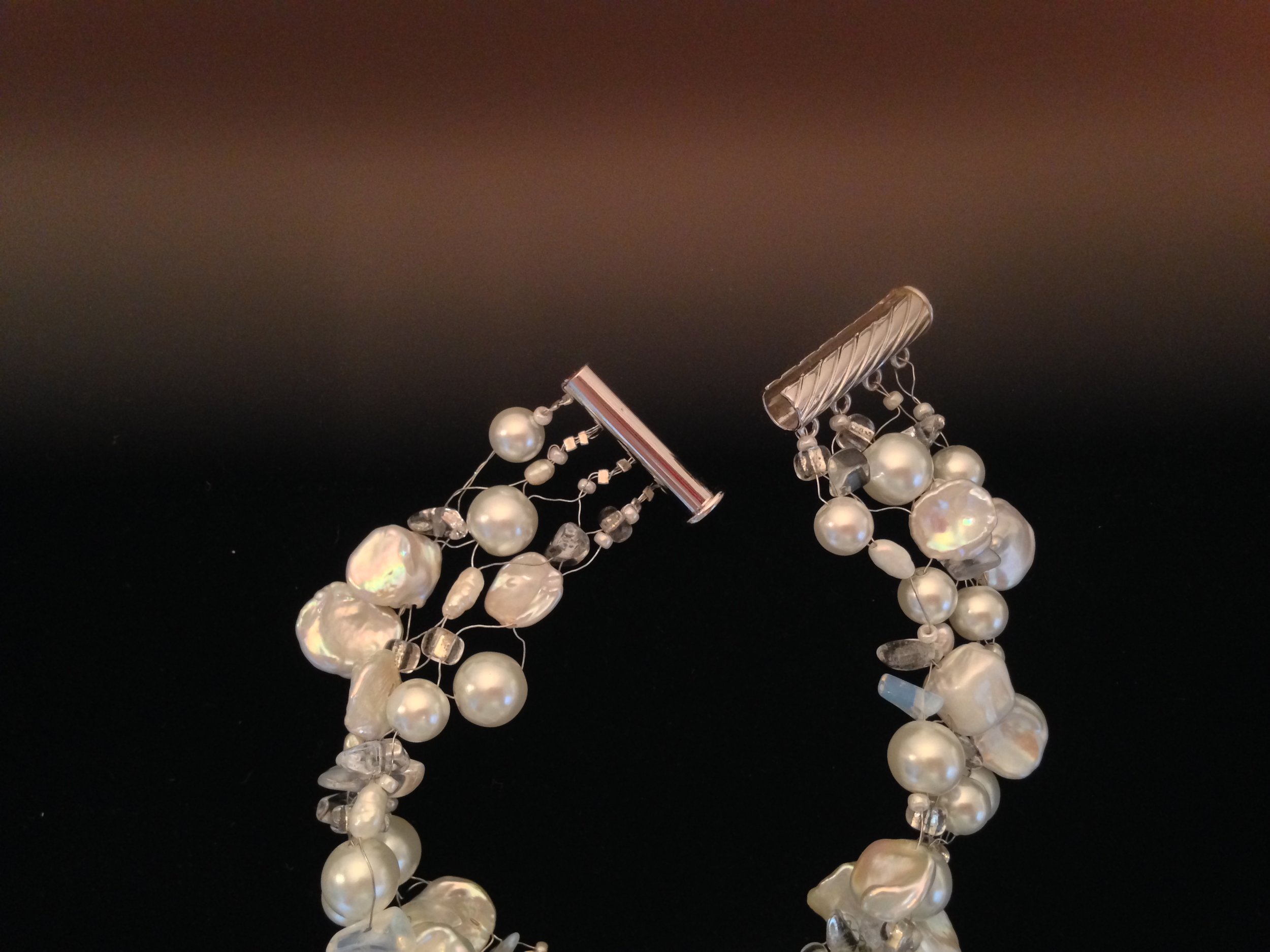 white lace bracelet clasp.JPG