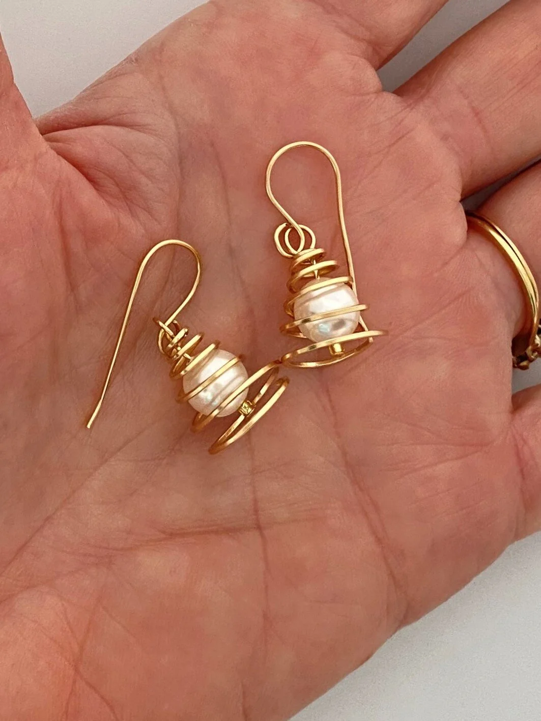 pearl spiral hand.JPG