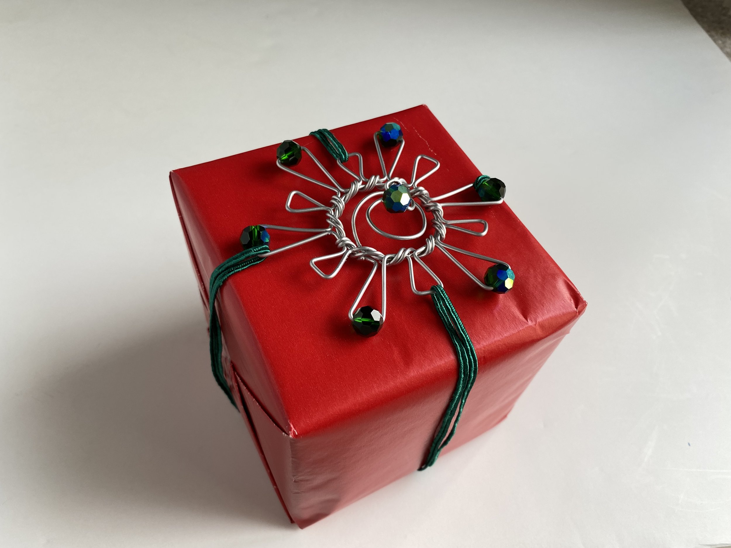 Star Christmas Ornament Gift Wrap