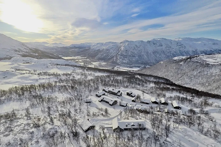 dronefoto farger 2.jpg