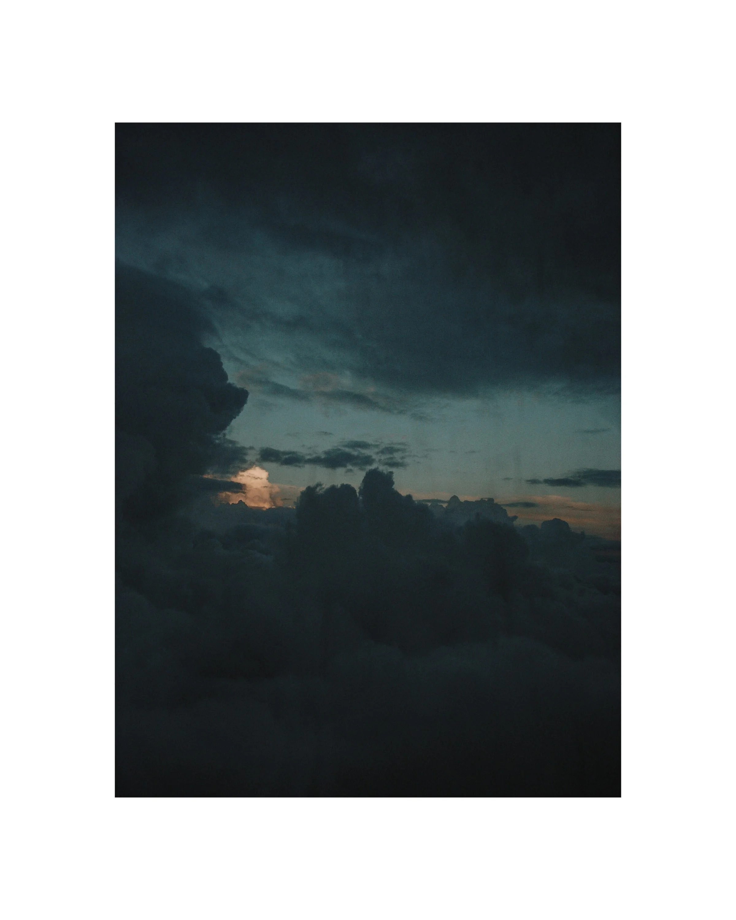 Sony 260806 Flying Home_4.jpg