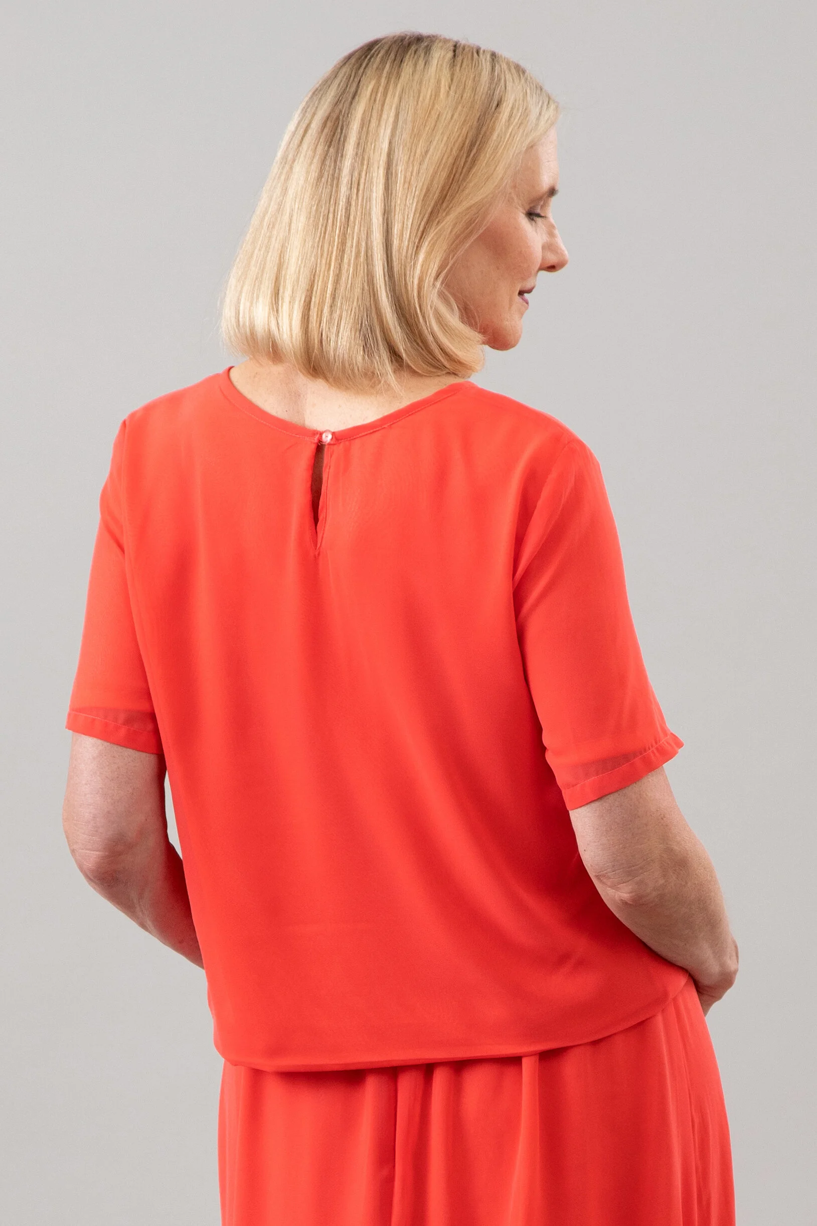 Notes Daywear Outfit Blouse Back.jpg