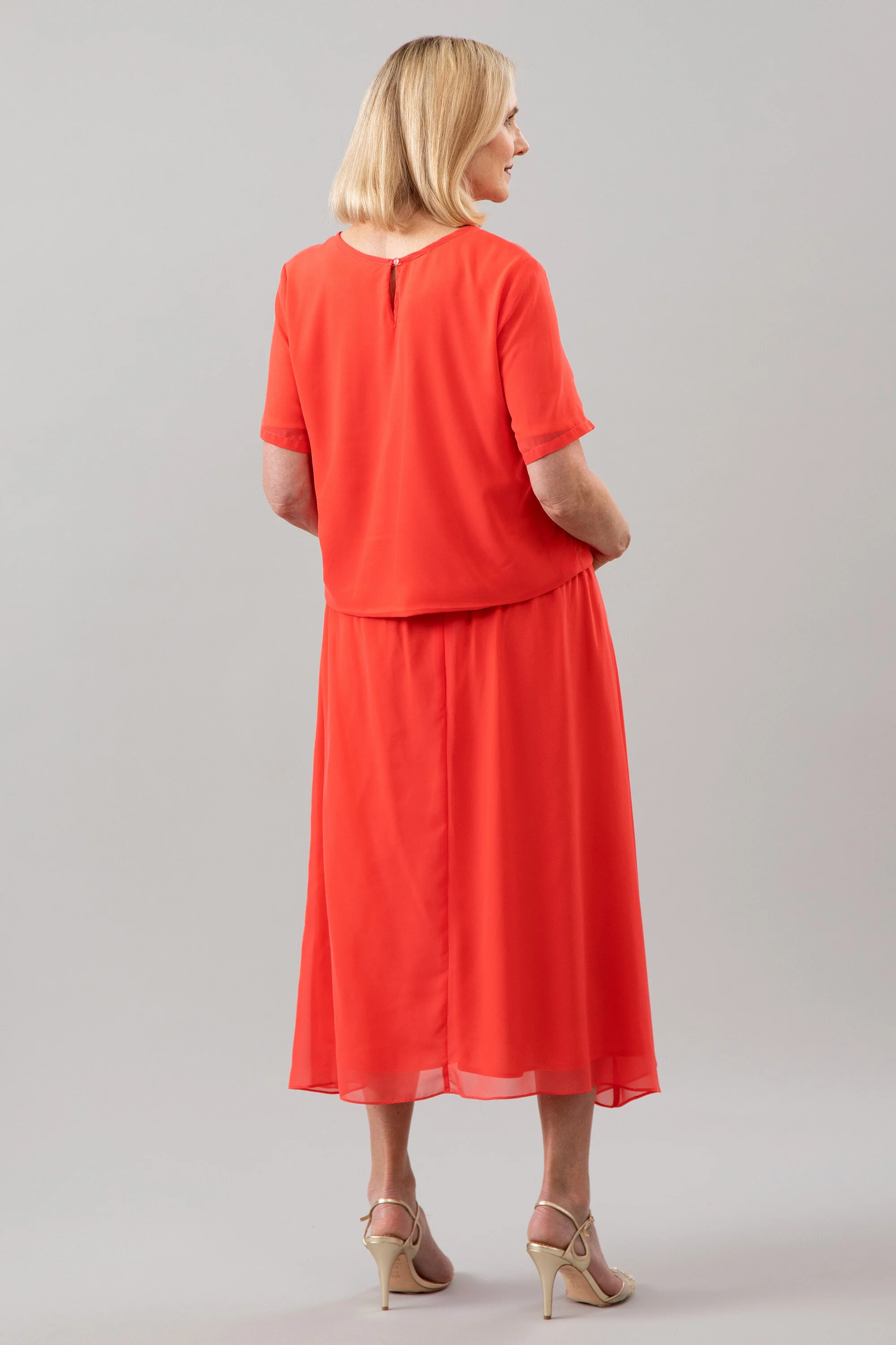 Notes Daywear Outfit Back 2.jpg