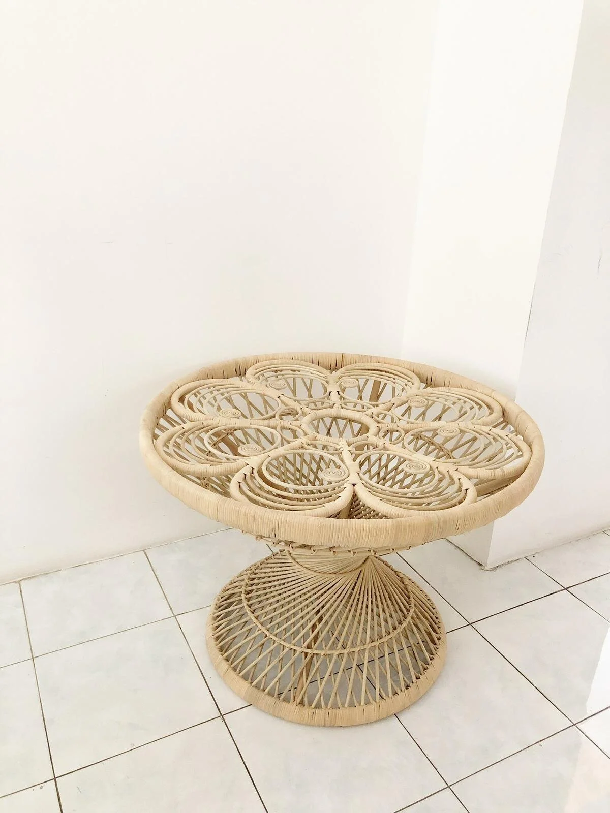 FLOWER BREAKFAST TABLE.jpeg