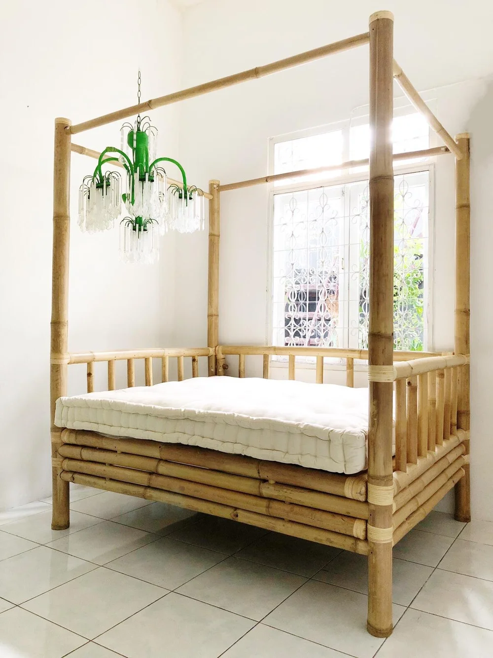 Madhunisa Bamboo Day Bed  HOMEVESTURES