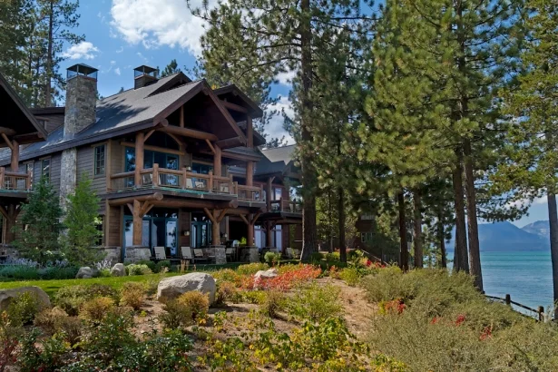 picture-uh=c279662b90e8e171ee2d80fd4e9b4221-ps=694a31892ad0aef77cea6216df33d088-3371-Lake-Tahoe-Blvd-8-South-Lake-Tahoe-CA-96150.jpg