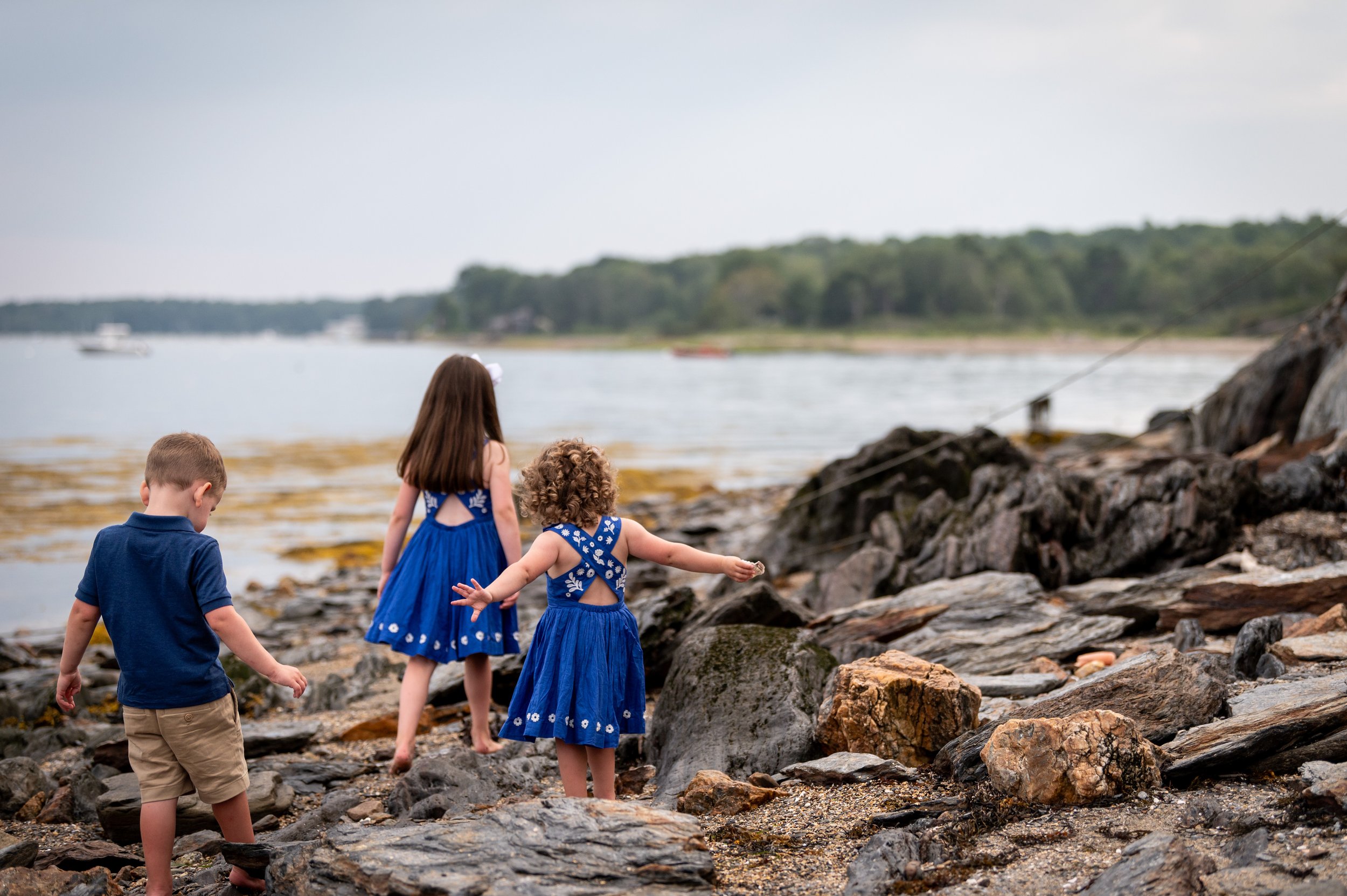 lindsay murphy photography | portland maine family photographer | chebeague island kids explore and adventure.jpg