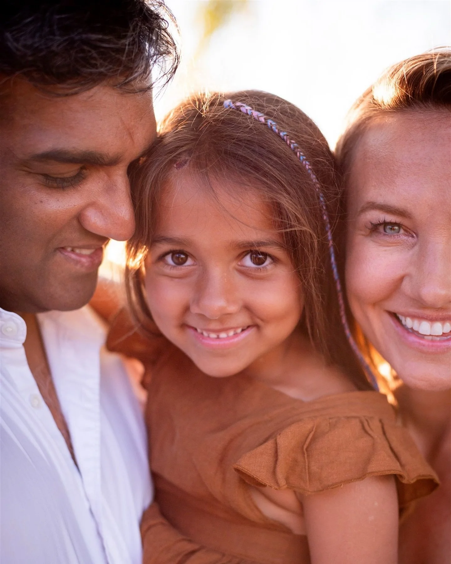 By the willow tree&hellip;
#lindsaymurphyphotography #portlandmainefamilyphotographer #mainefamilyphotographer #mainefamilyportraits