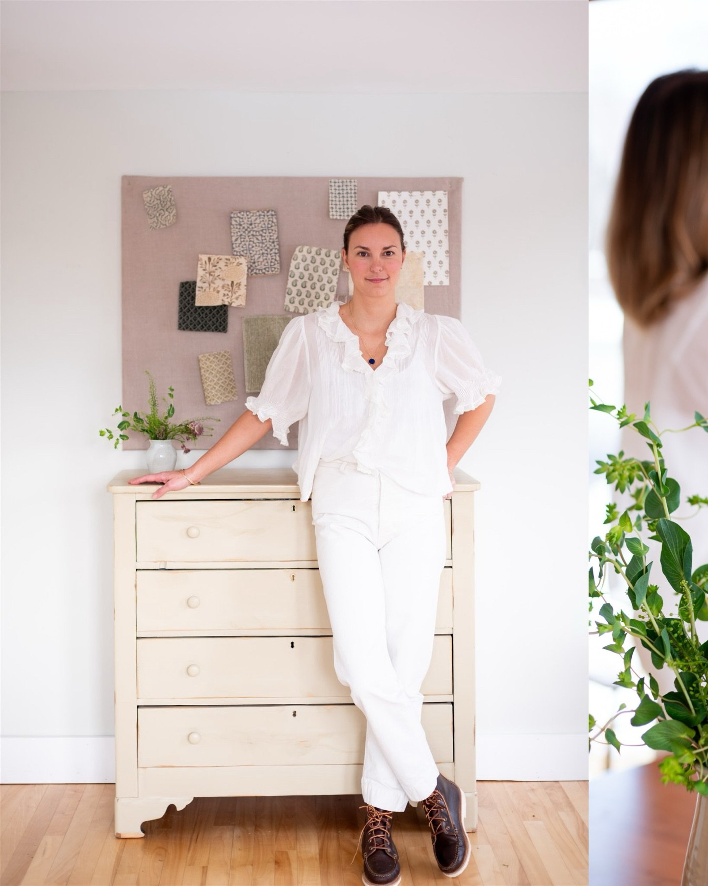 More of these creative collaborations in 2026 please! These slower months are the perfect time to update your branding and marketing materials for the season ahead. Loved working with Martha Oakes - interior designer, painter, and all-around incredib