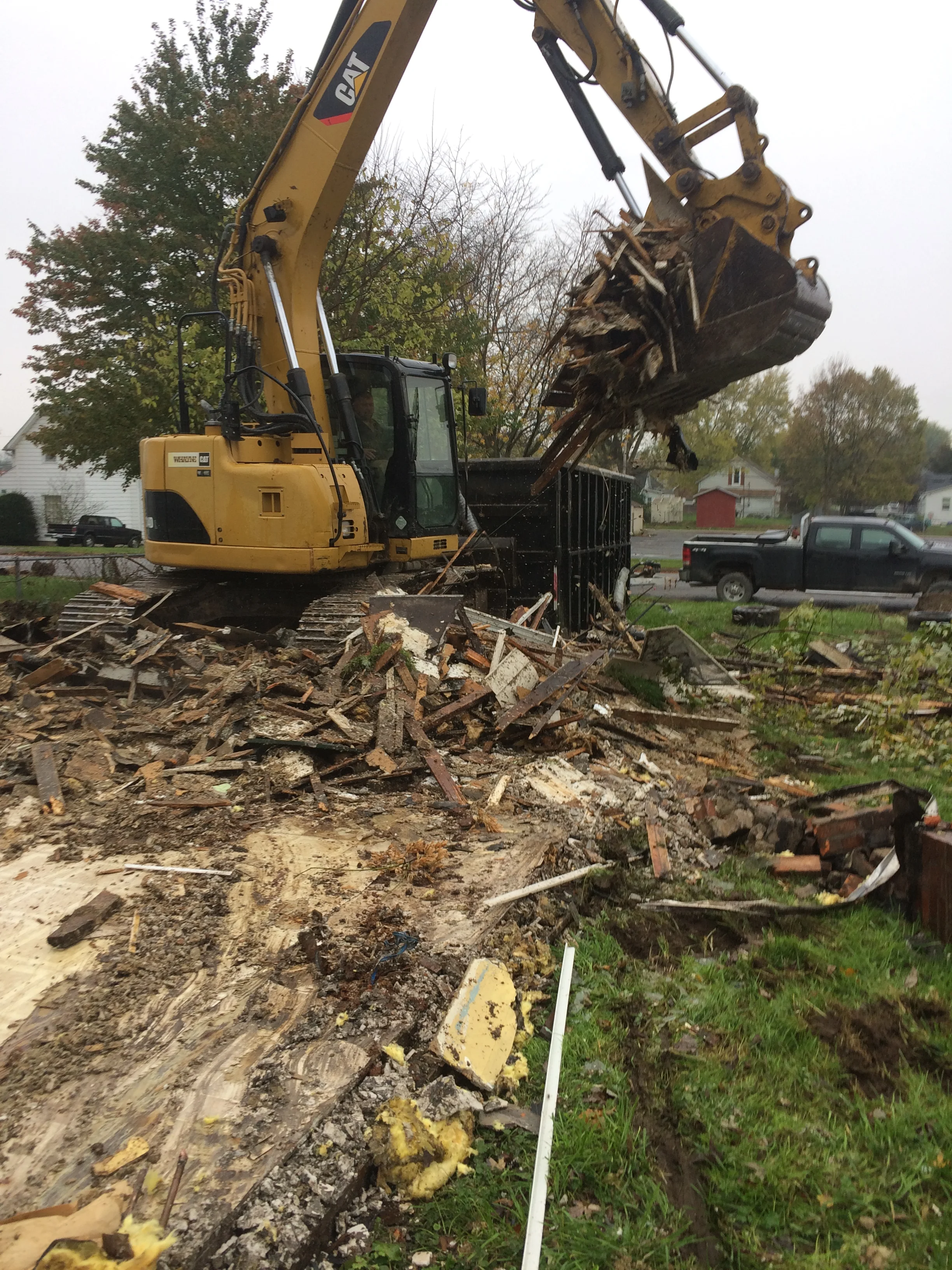  Demolition on 2nd Ave for the Shelby County Land Bank 