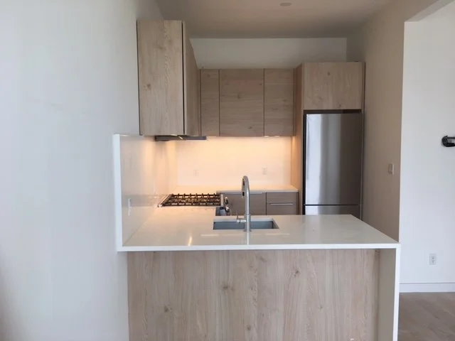 404 Grand Avenue 08.JPG