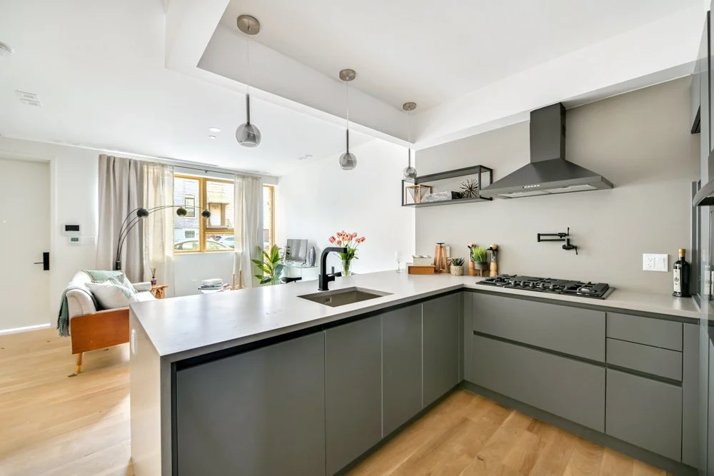 171 Devoe Street 08.jpg