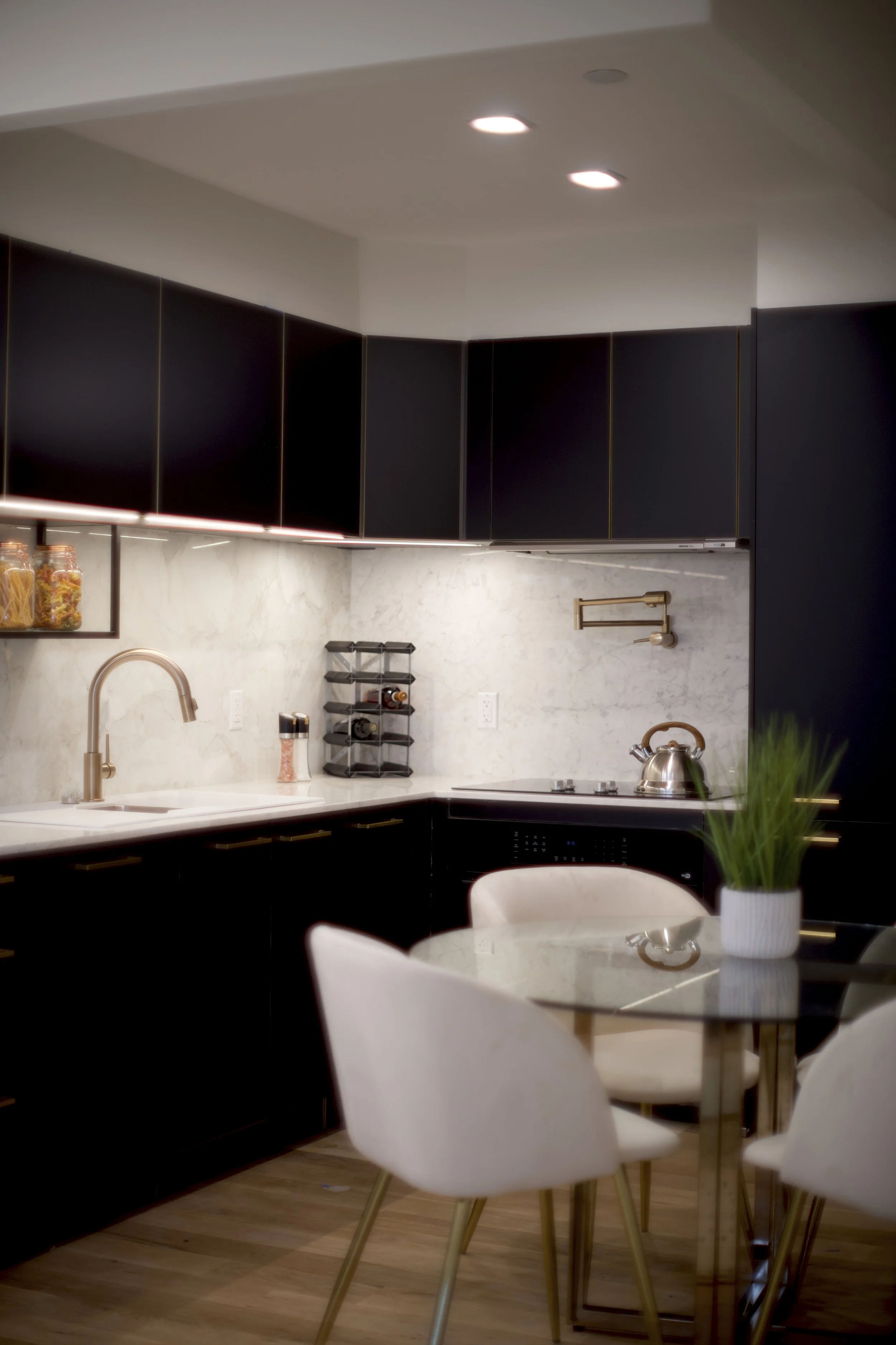 196 Devoe Street 20.jpg