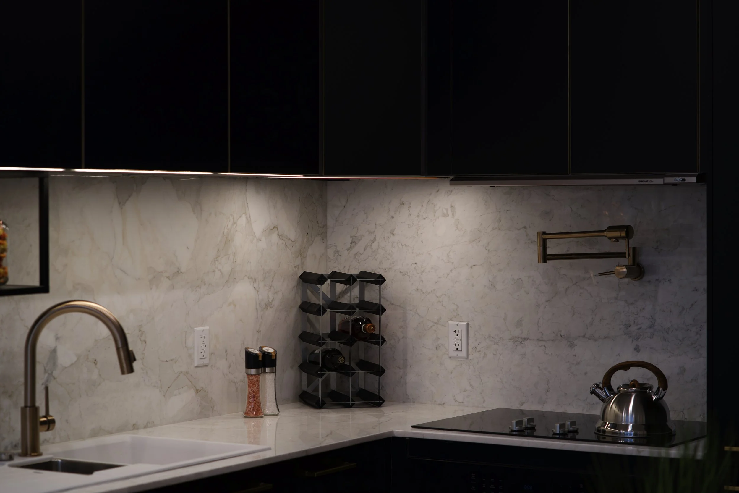 196 Devoe Street 11.jpg